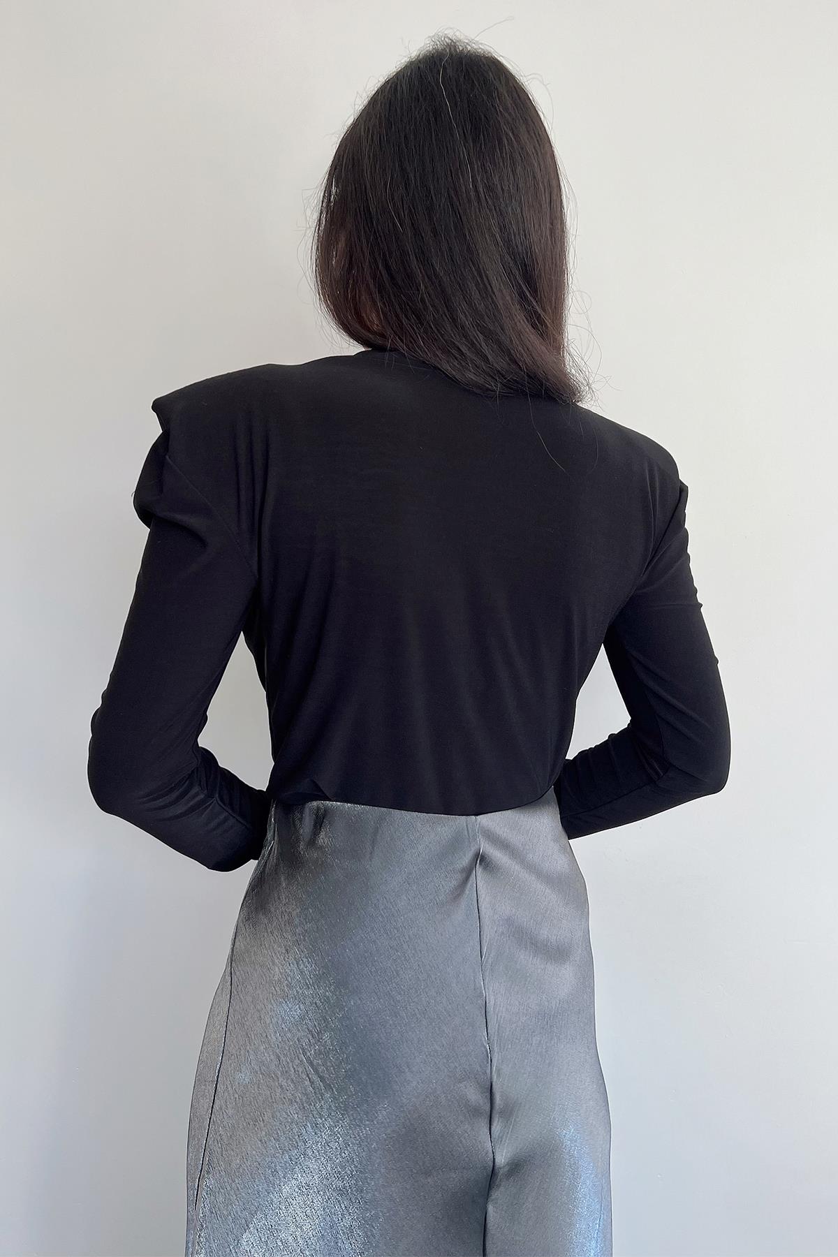 OMUZLARI VATKALI ZIBIN BLUZ SİYAH
