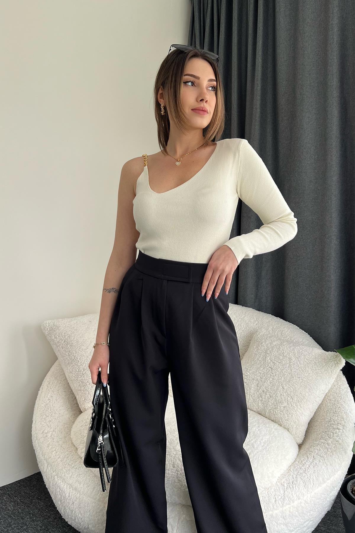 ONE SHOULDER CHAIN BLOUSE