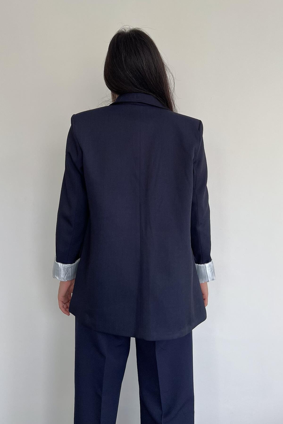 КУРТКА НА ПОДКЛАДКЕ