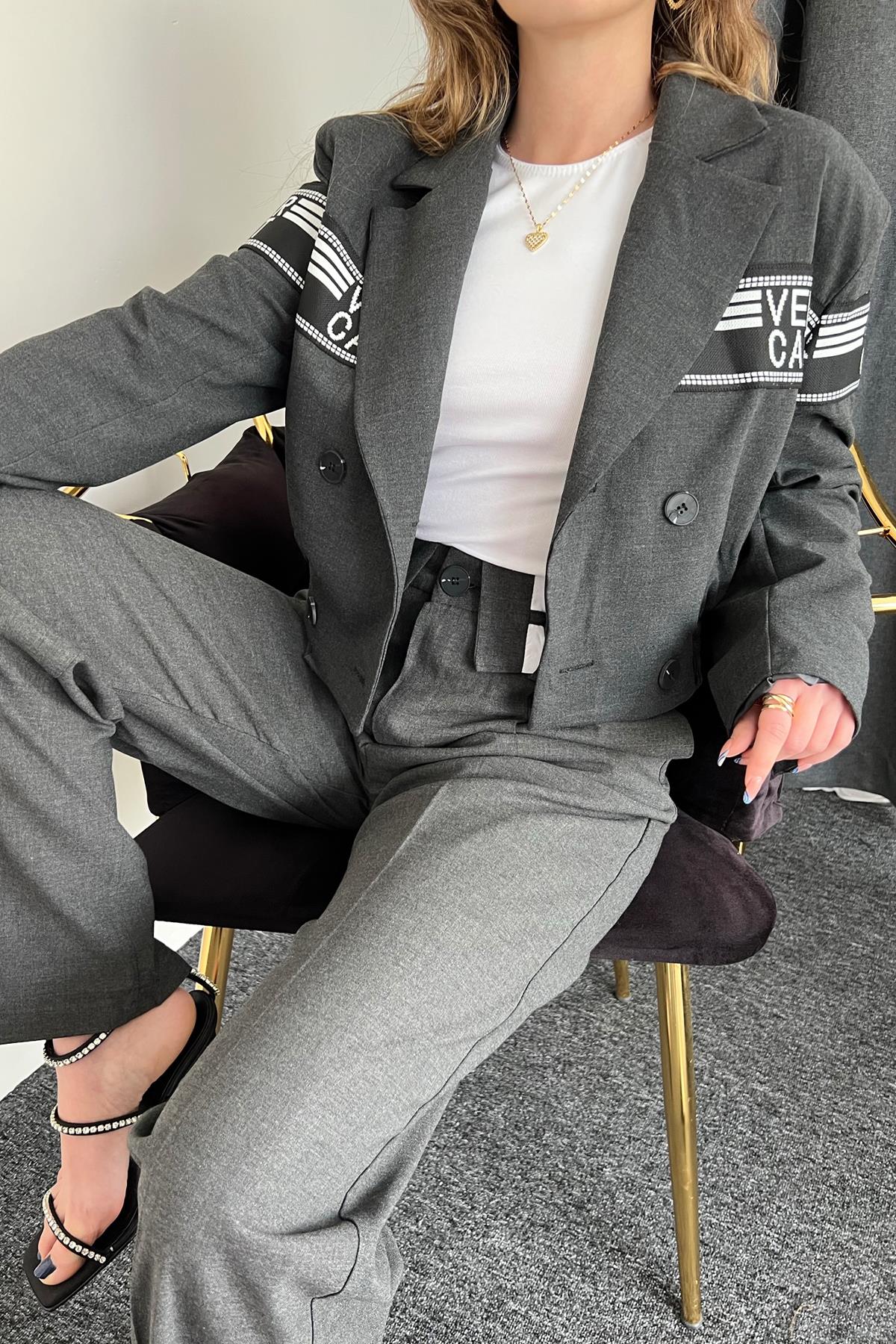 УКОРОЧЕННЫЙ ПИДЖАК BELİ LASTIK