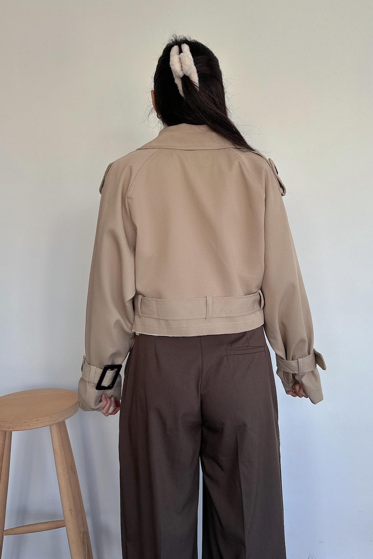 CROP TRENCKOT BEJ