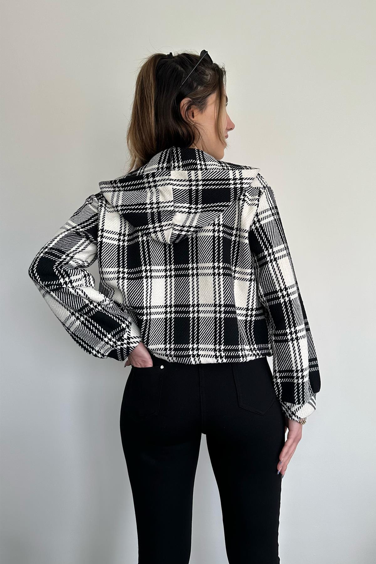 سترة مقنعين