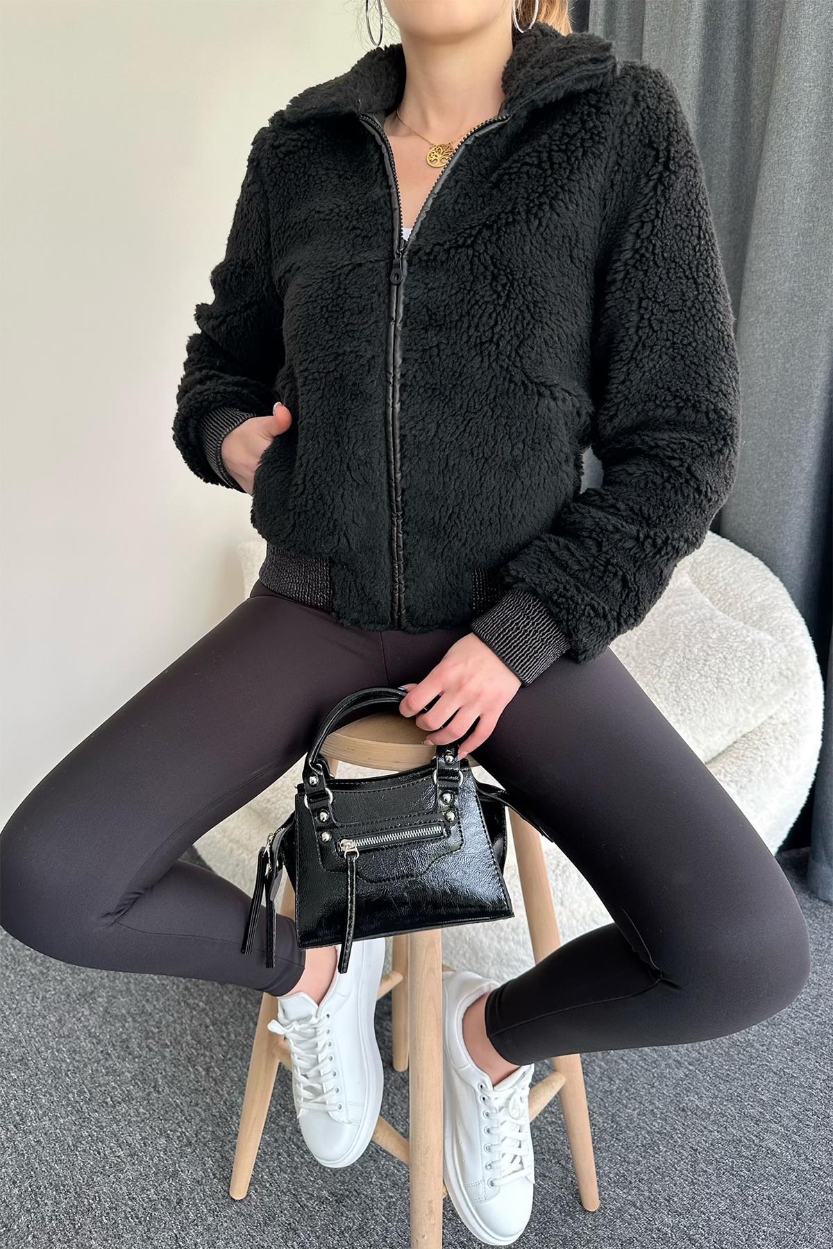 ПЛЮШОВОЕ ПАЛЬТО