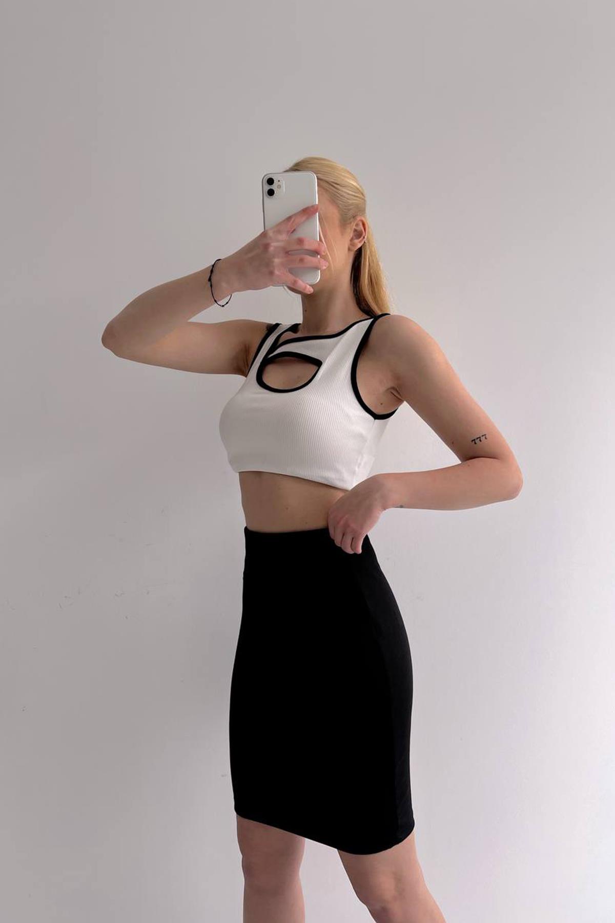 بلوزة متصلة