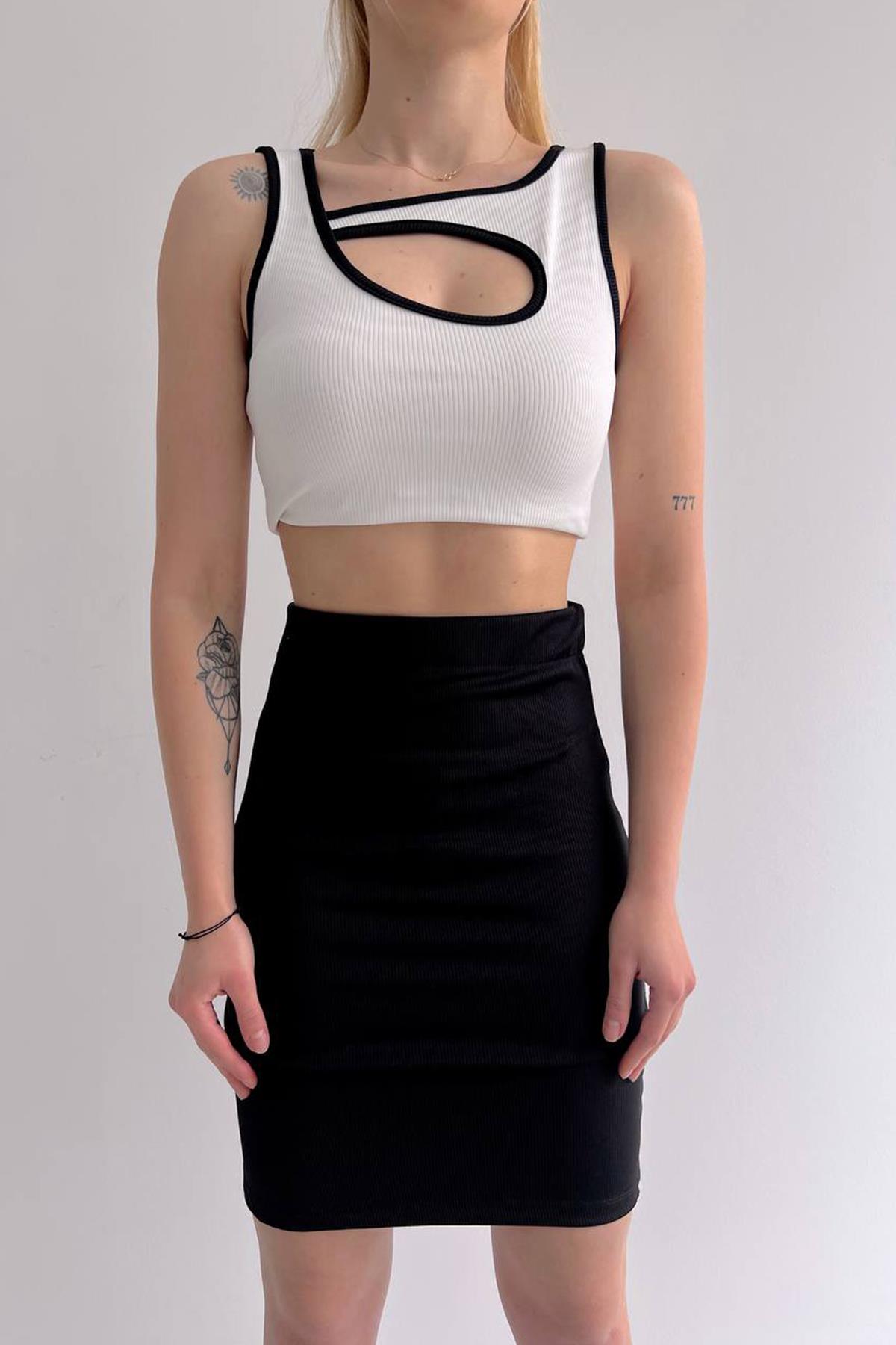 بلوزة متصلة