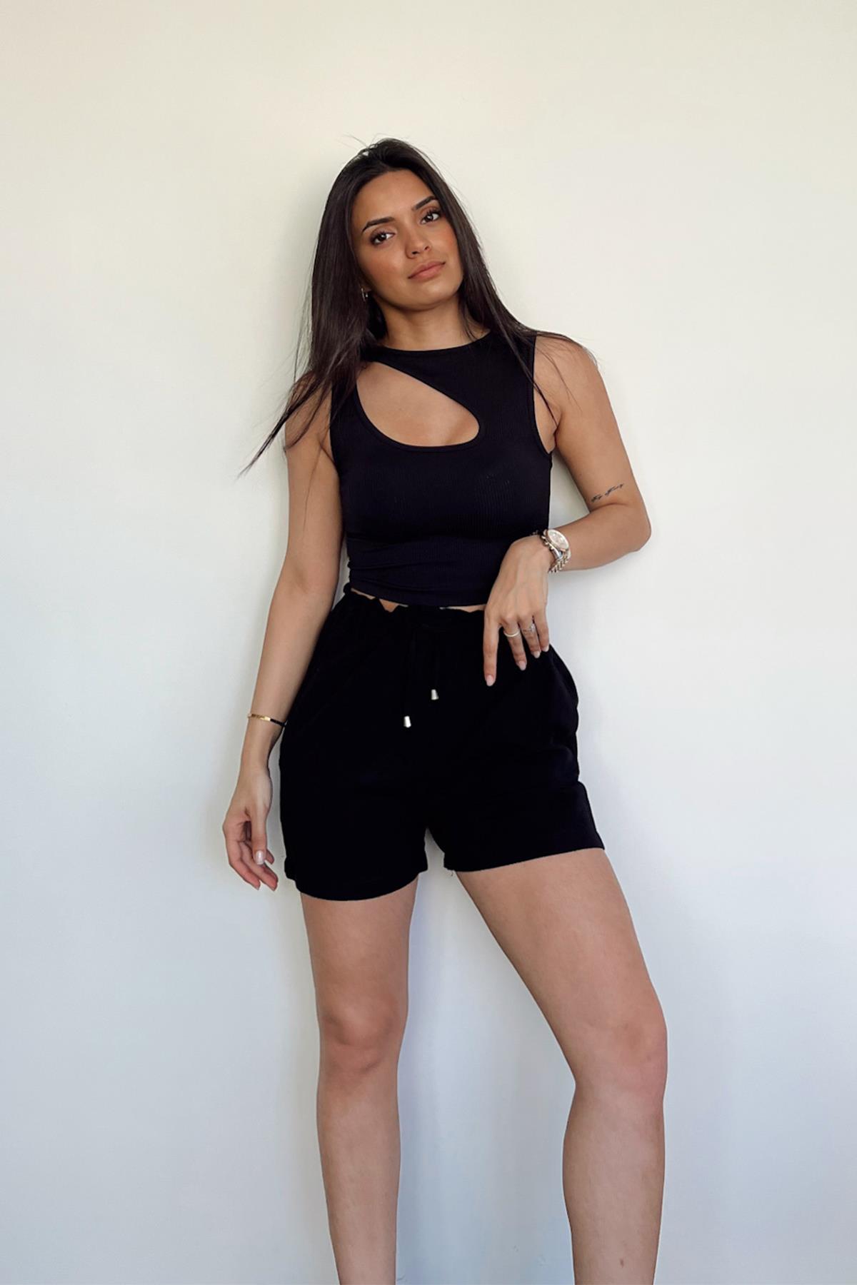 بلوزة متصلة