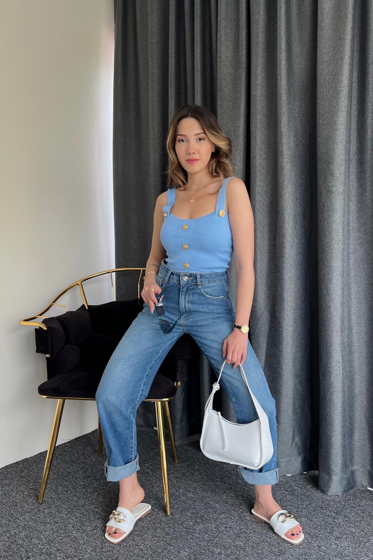 زر الذهب المحاصيل