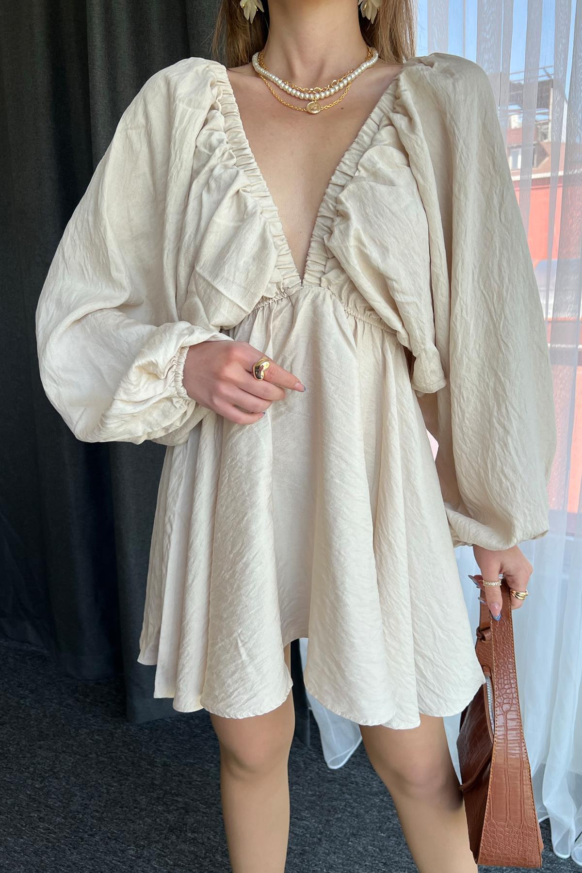 BLUMENKLEID MIT BALLONÄRMELN