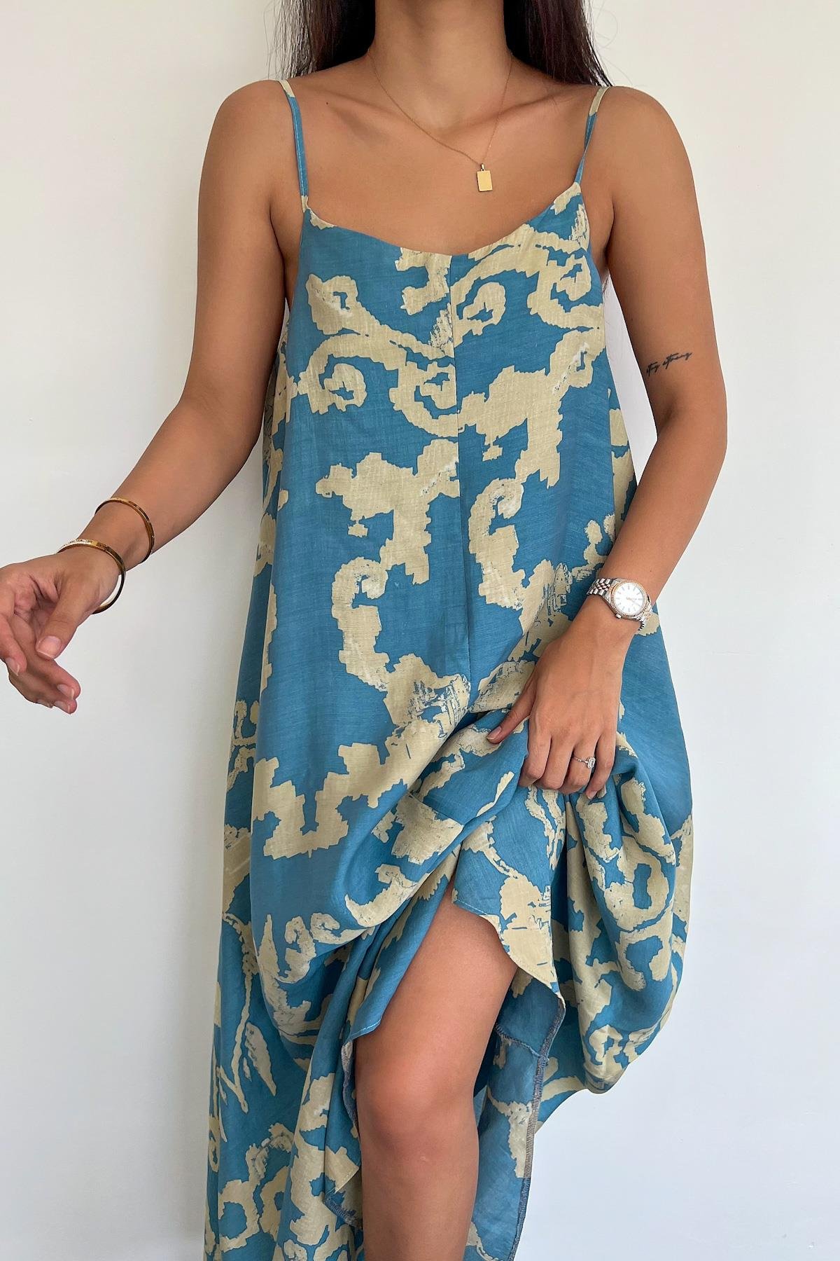 ПОДВЕСНОЕ ПЛАТЬЕ С УЗОРОМ БАТИК