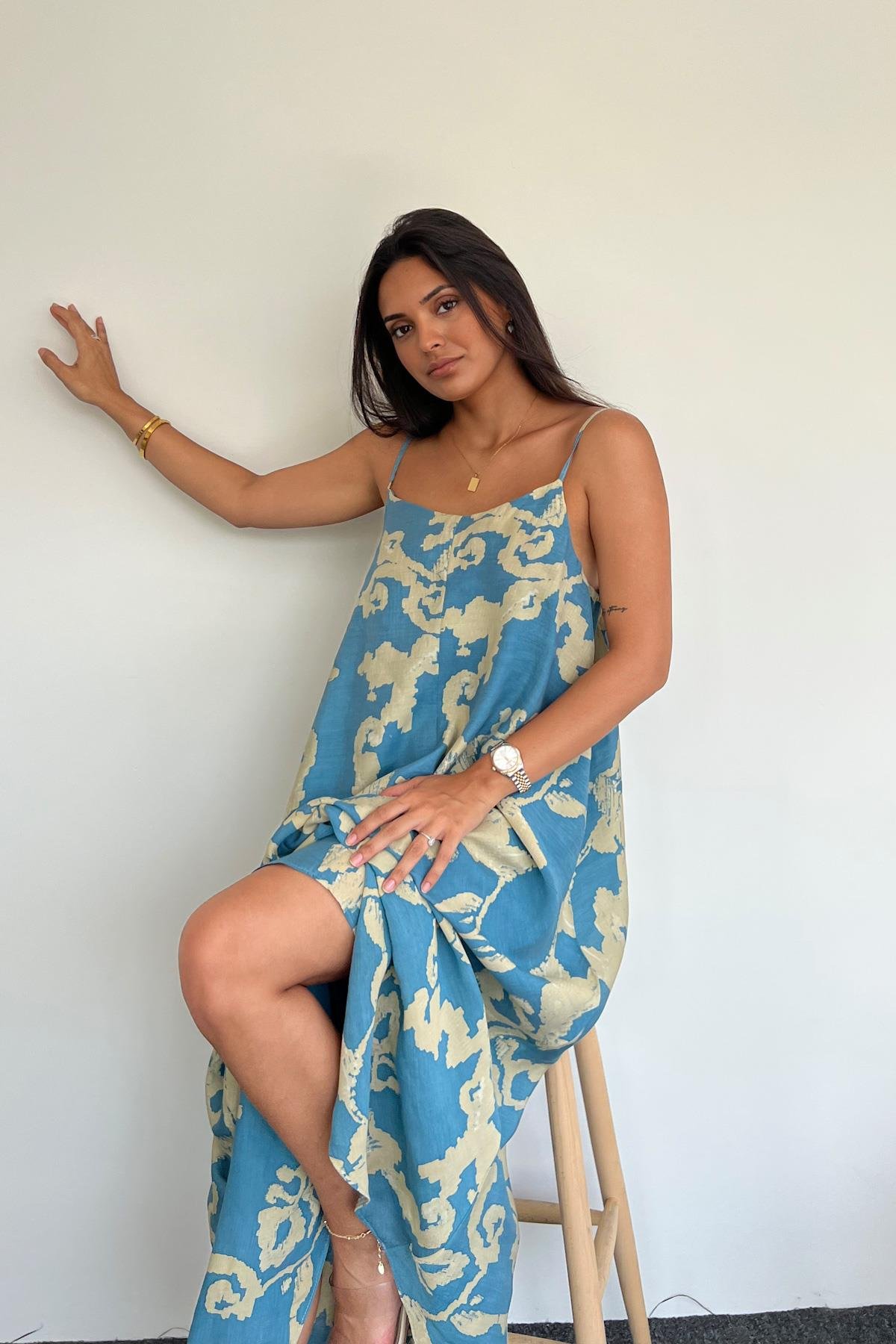 ПОДВЕСНОЕ ПЛАТЬЕ С УЗОРОМ БАТИК