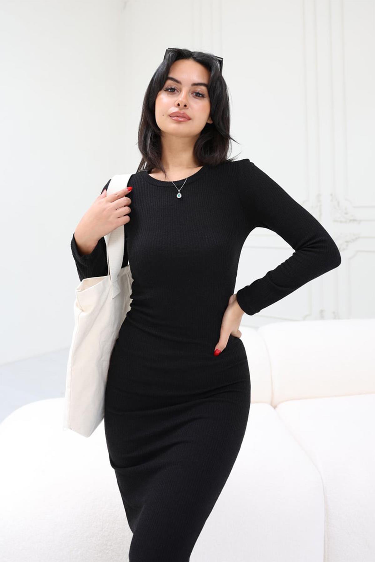 ПЛАТЬЕ С КРУГЛЫМ ВЫРЕЗОМ И ДЛИННЫМИ РУКАВАМИ