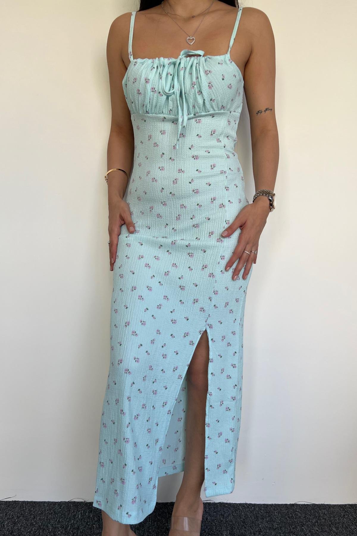 فستان مبطن ببطانة أمامية