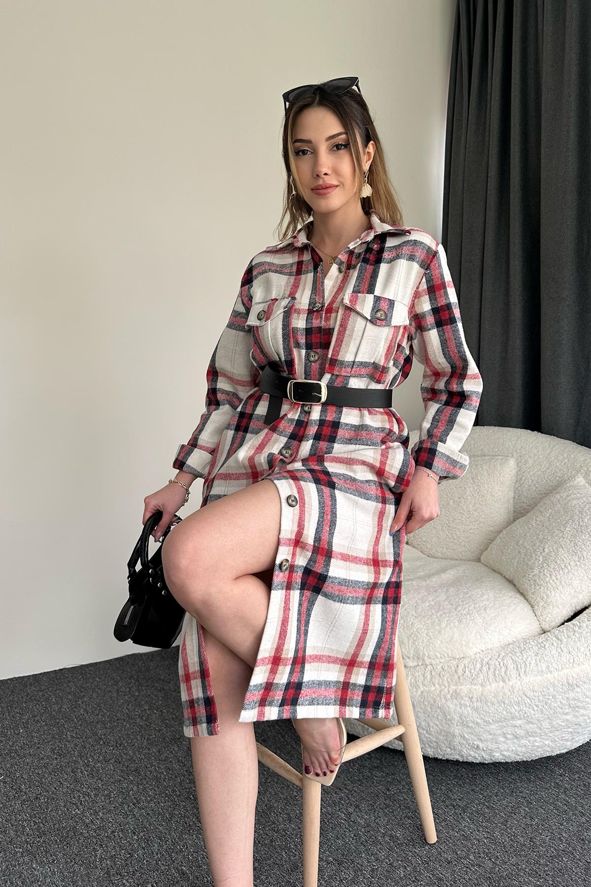 HEMDKLEID MIT TASCHEN