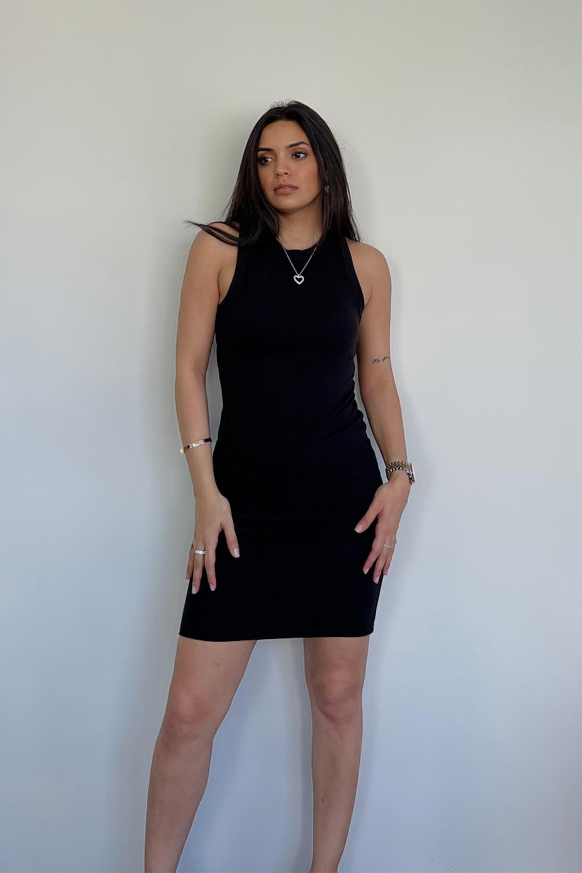 ПЛАТЬЕ С ХАЛТЕРОМ