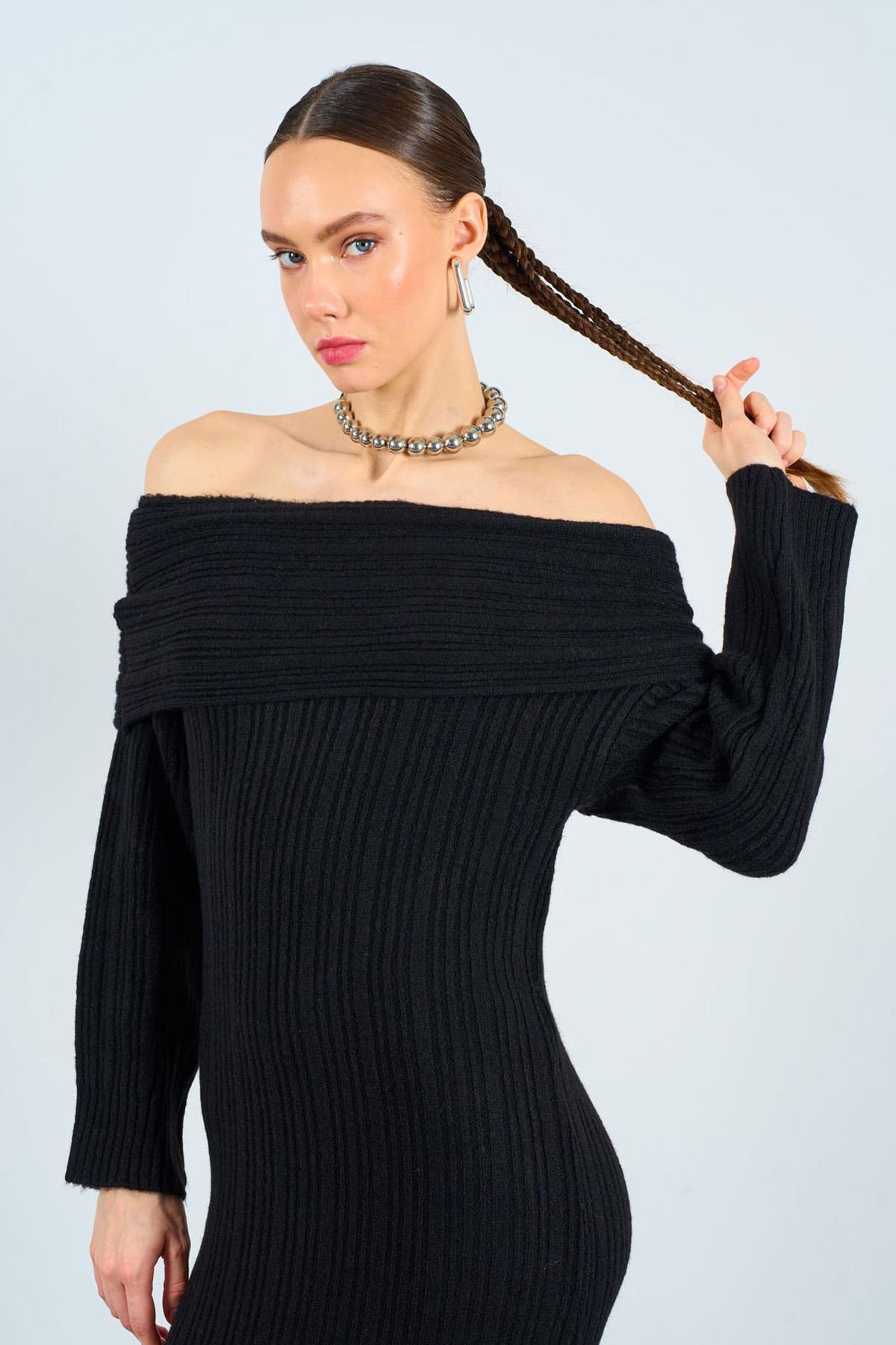 KAYIK YAKA MAXİ BOY TRİKO ELBİSE SİYAH