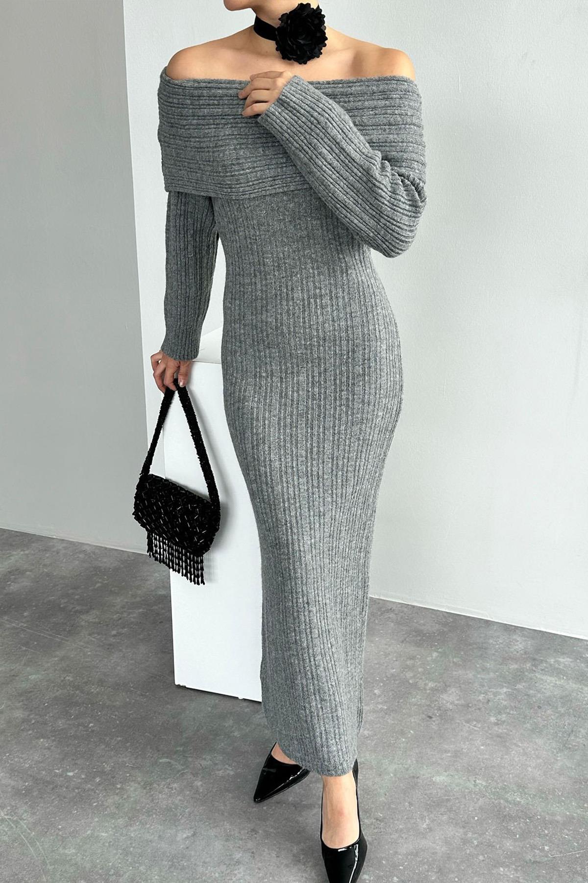 KAYIK YAKA MAXİ BOY TRİKO ELBİSE GRİ