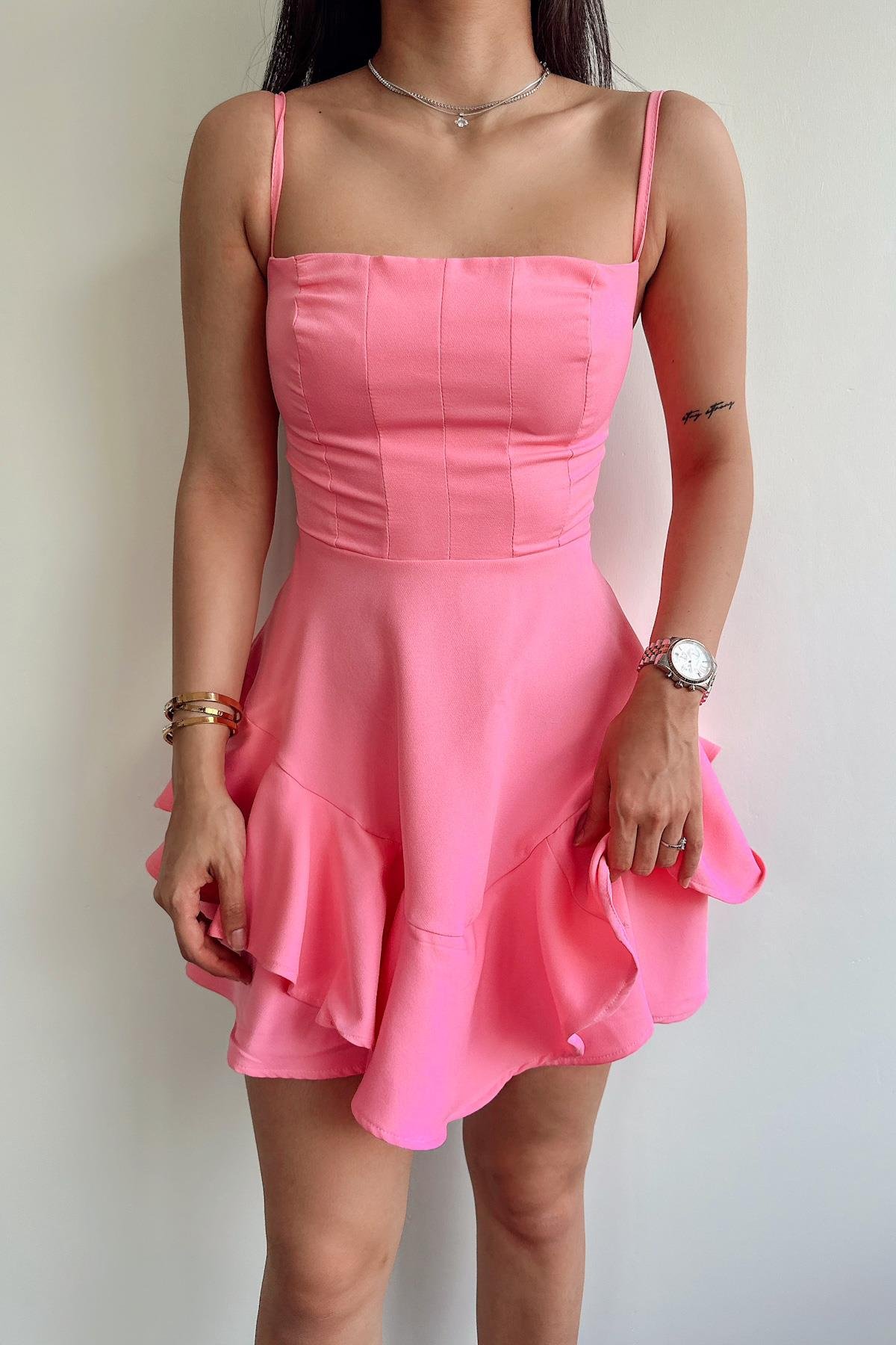 فستان مكشكش بتنورة الحب