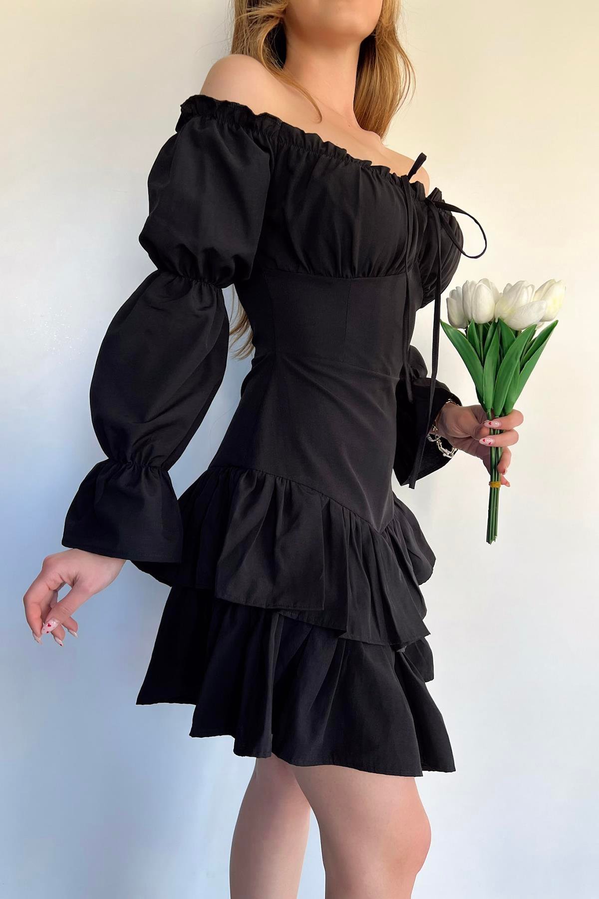 MADONNA YAKA FIRFIRLI ELBİSE SİYAH