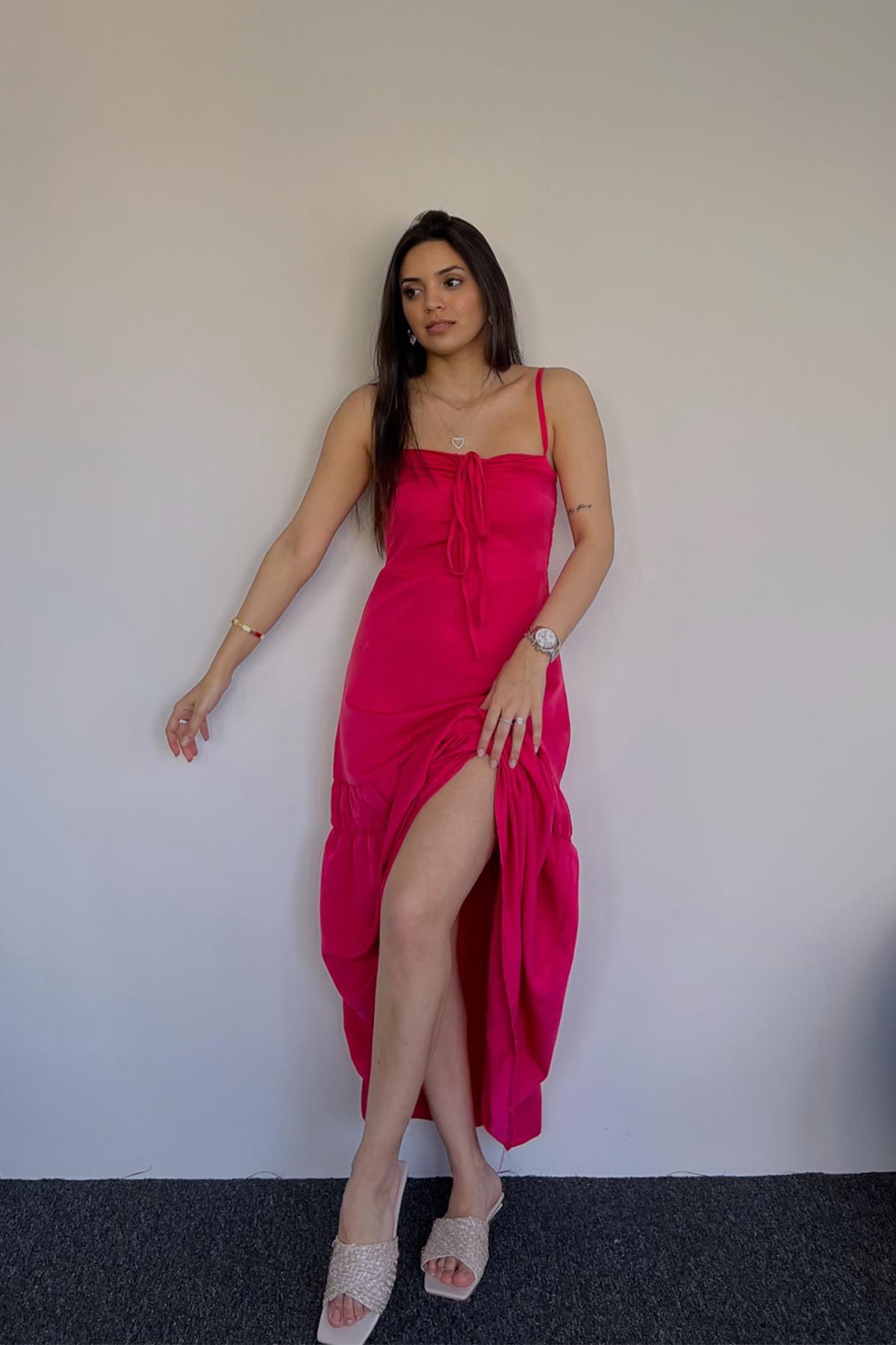 ПОДВЕСНОЕ ЛЬНЯНОЕ ПЛАТЬЕ С РУБАШКОЙ ПЕРЕДОМ