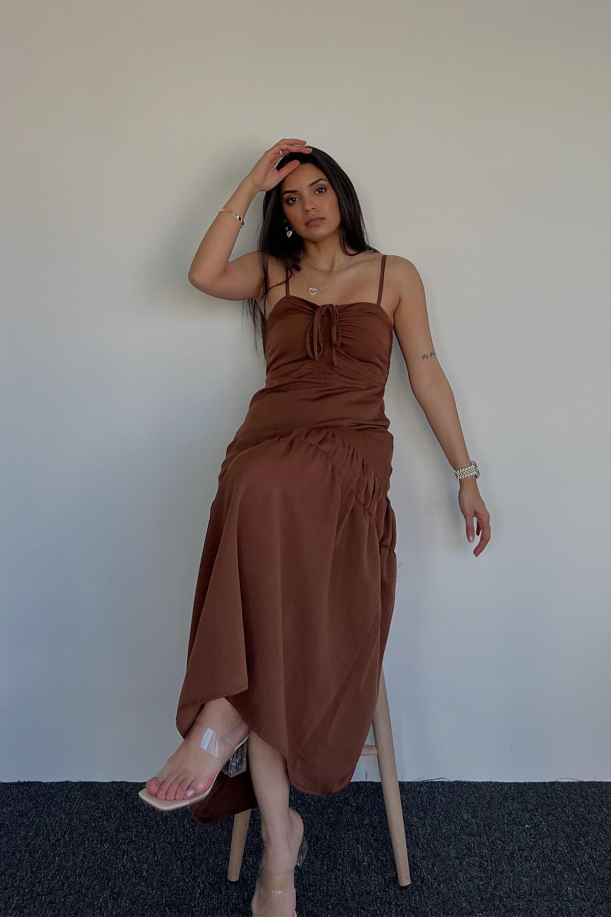 ПОДВЕСНОЕ ЛЬНЯНОЕ ПЛАТЬЕ С РУБАШКОЙ ПЕРЕДОМ