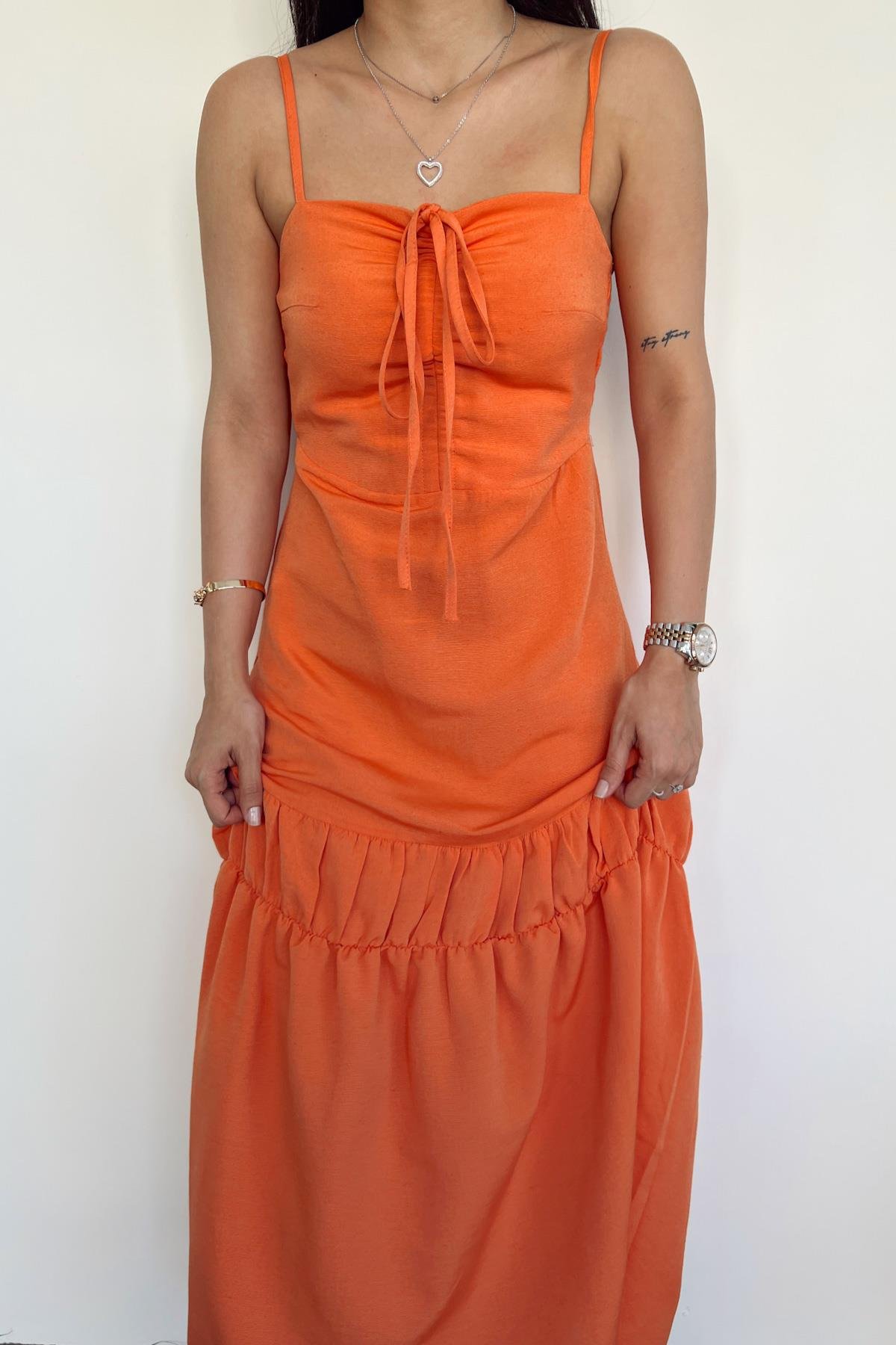 ПОДВЕСНОЕ ЛЬНЯНОЕ ПЛАТЬЕ С РУБАШКОЙ ПЕРЕДОМ