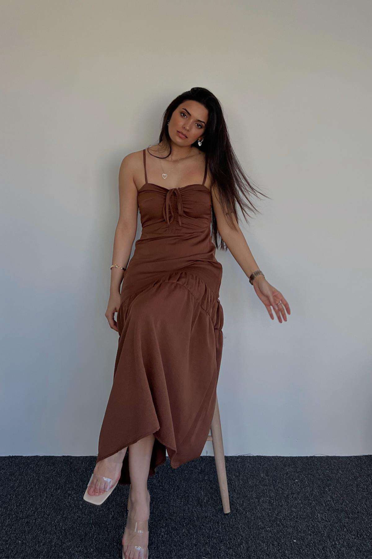 ПОДВЕСНОЕ ЛЬНЯНОЕ ПЛАТЬЕ С РУБАШКОЙ ПЕРЕДОМ