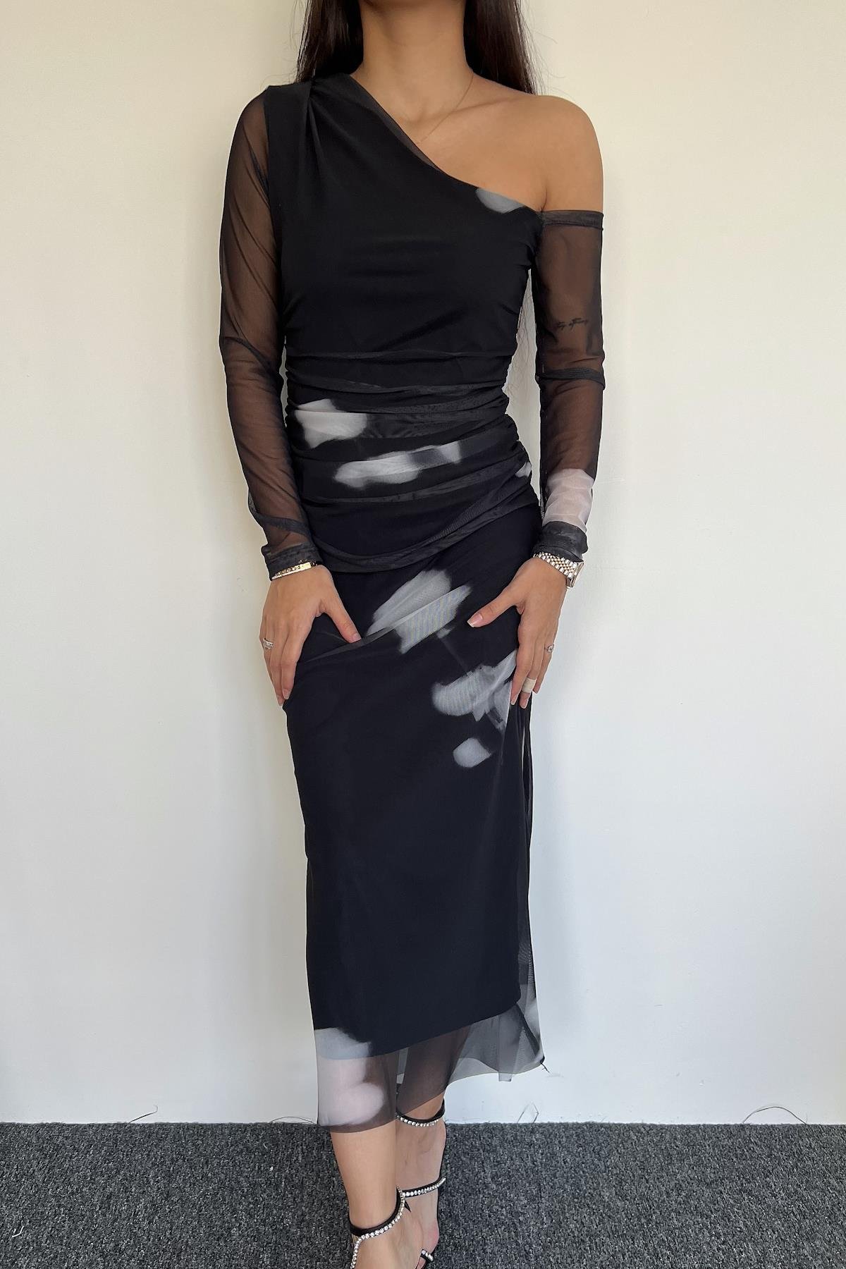 TÜL DETAYLI ELBİSE SİYAH-GRİ