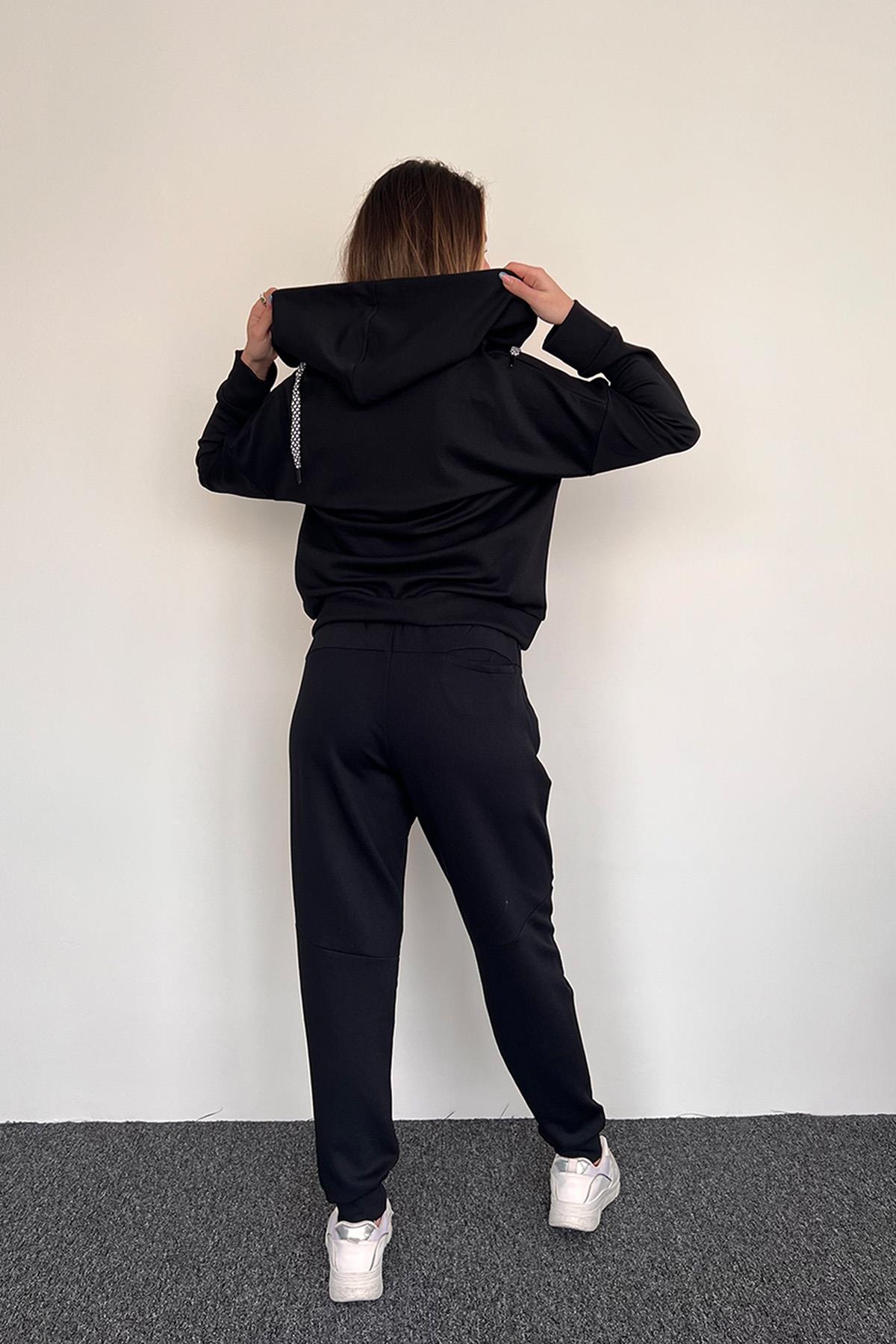 Önü ve Yakası Bağcıklı Kapüşonlu Eşofman Takımı SİYAH