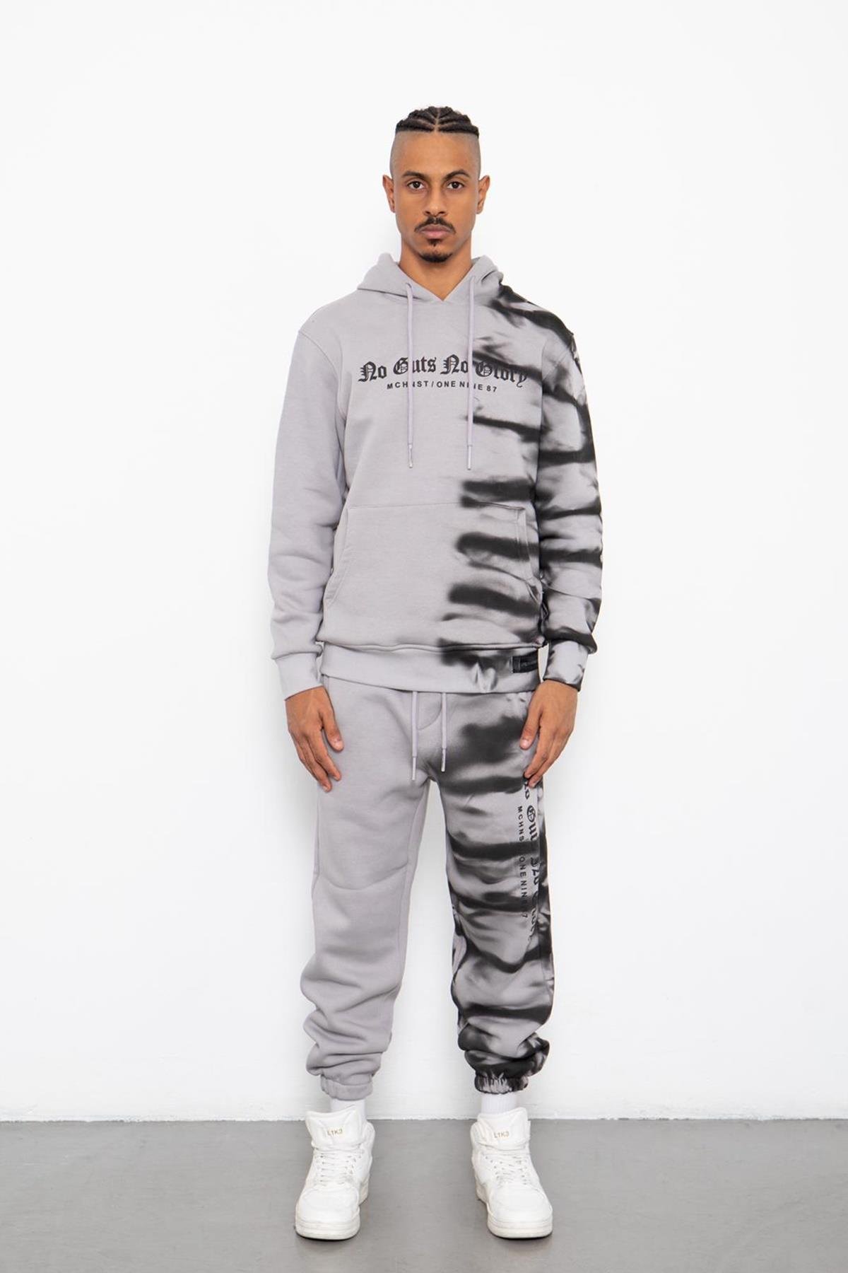 KEIN GLORY-TRAININGSANZUG