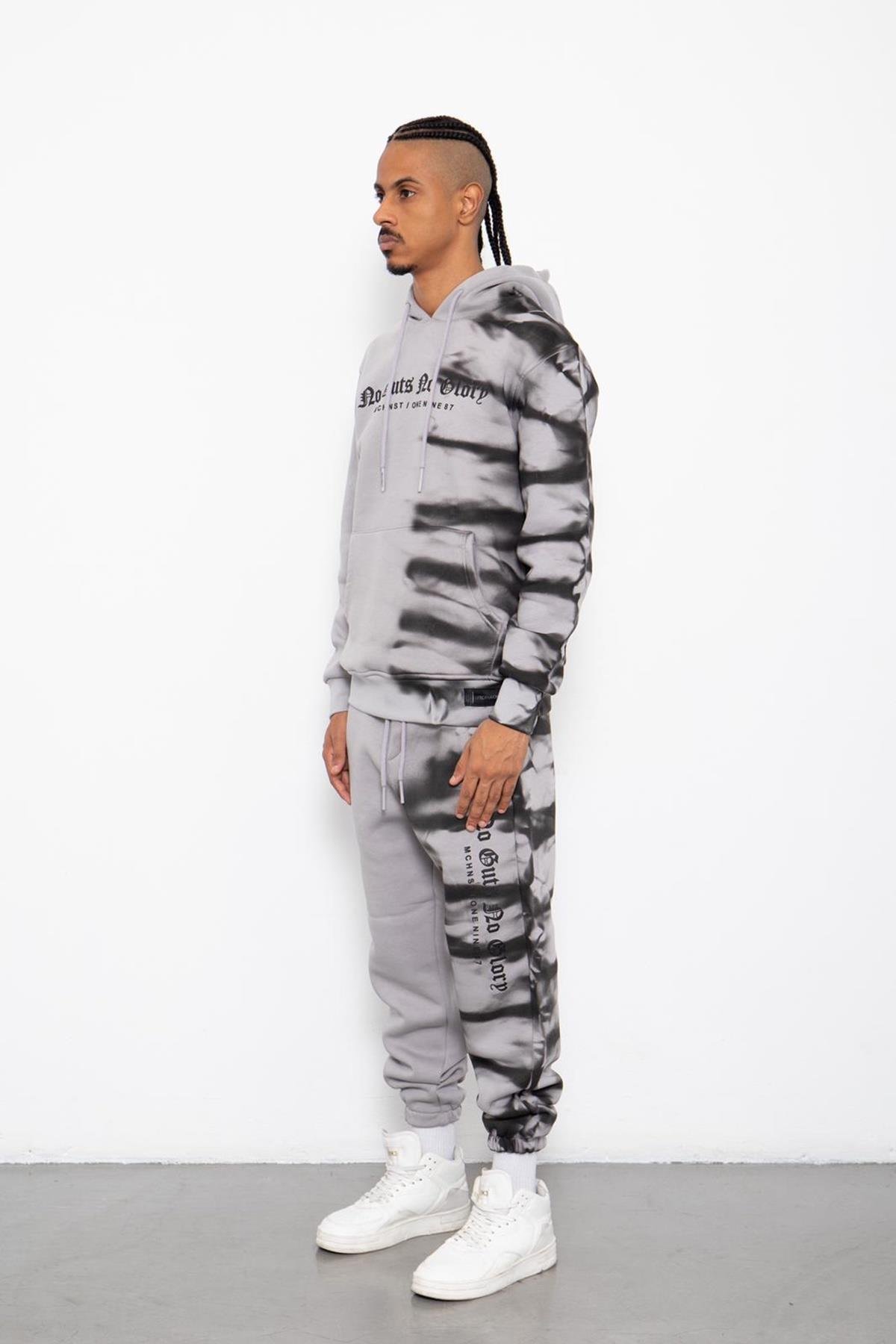 KEIN GLORY-TRAININGSANZUG