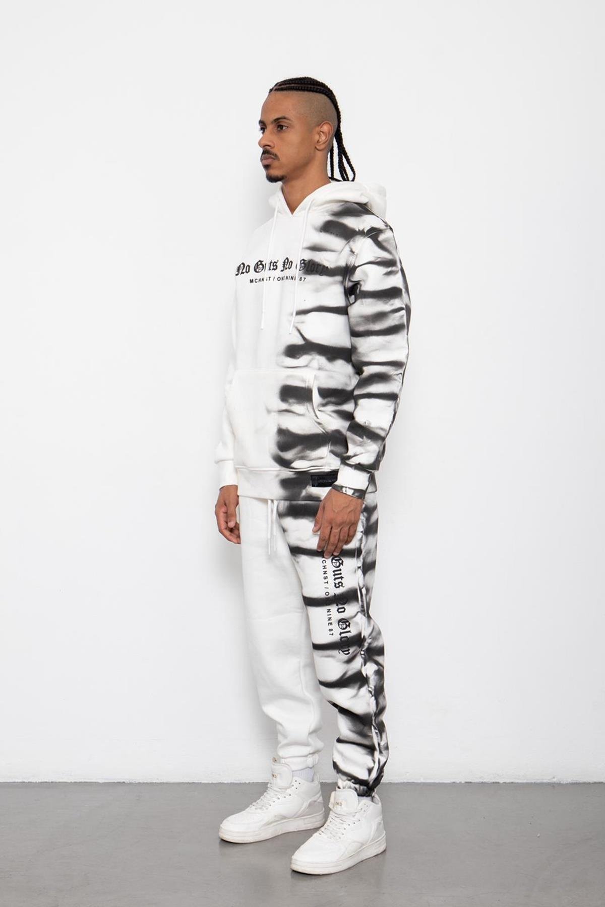 KEIN GLORY-TRAININGSANZUG