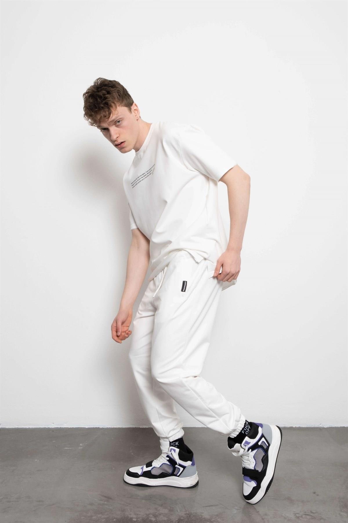 ОБЫЧНЫЙ НИЖНИЙ СПОРТИВНЫЙ КОСТЮМ