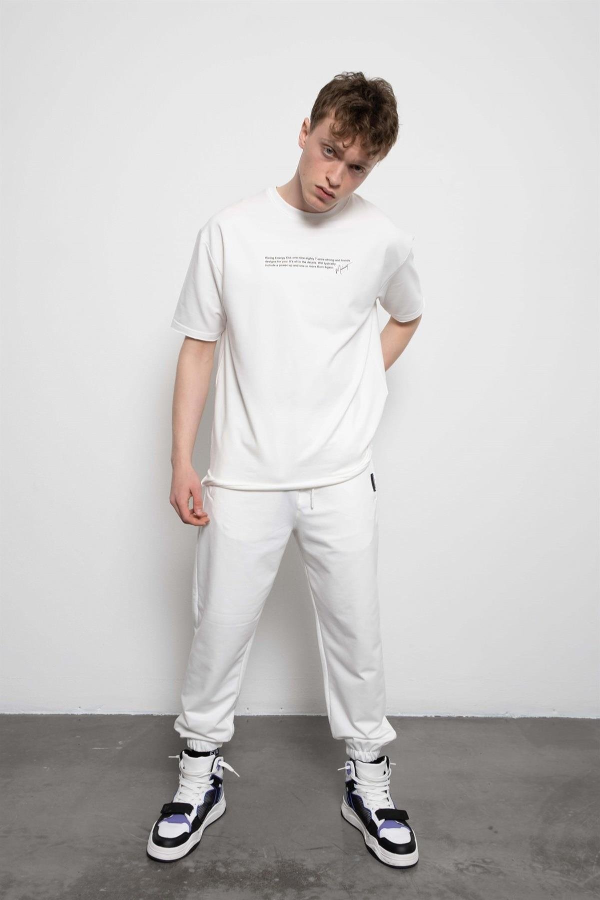 ОБЫЧНЫЙ НИЖНИЙ СПОРТИВНЫЙ КОСТЮМ