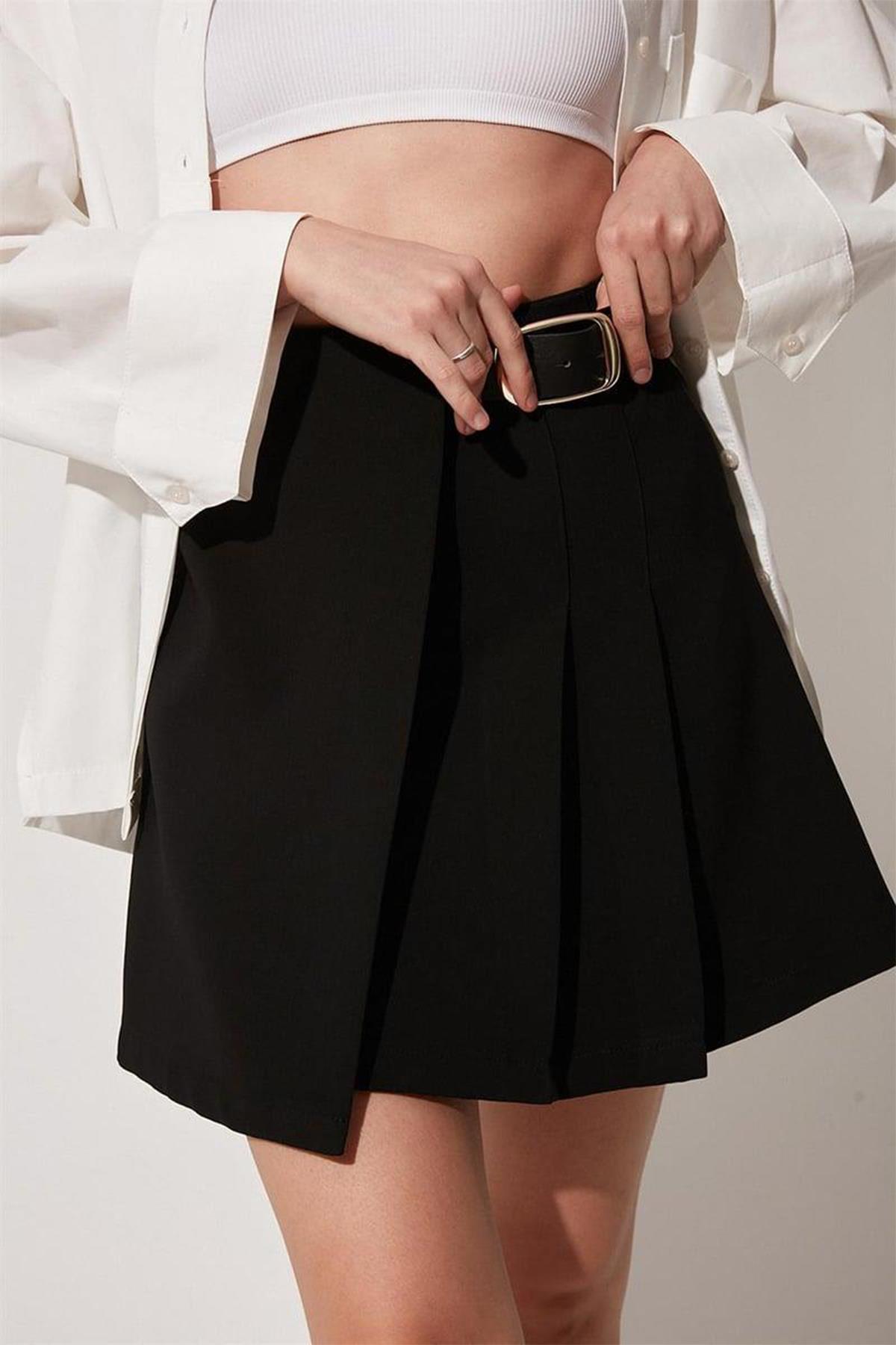 MINIROCK MIT GÜRTEL