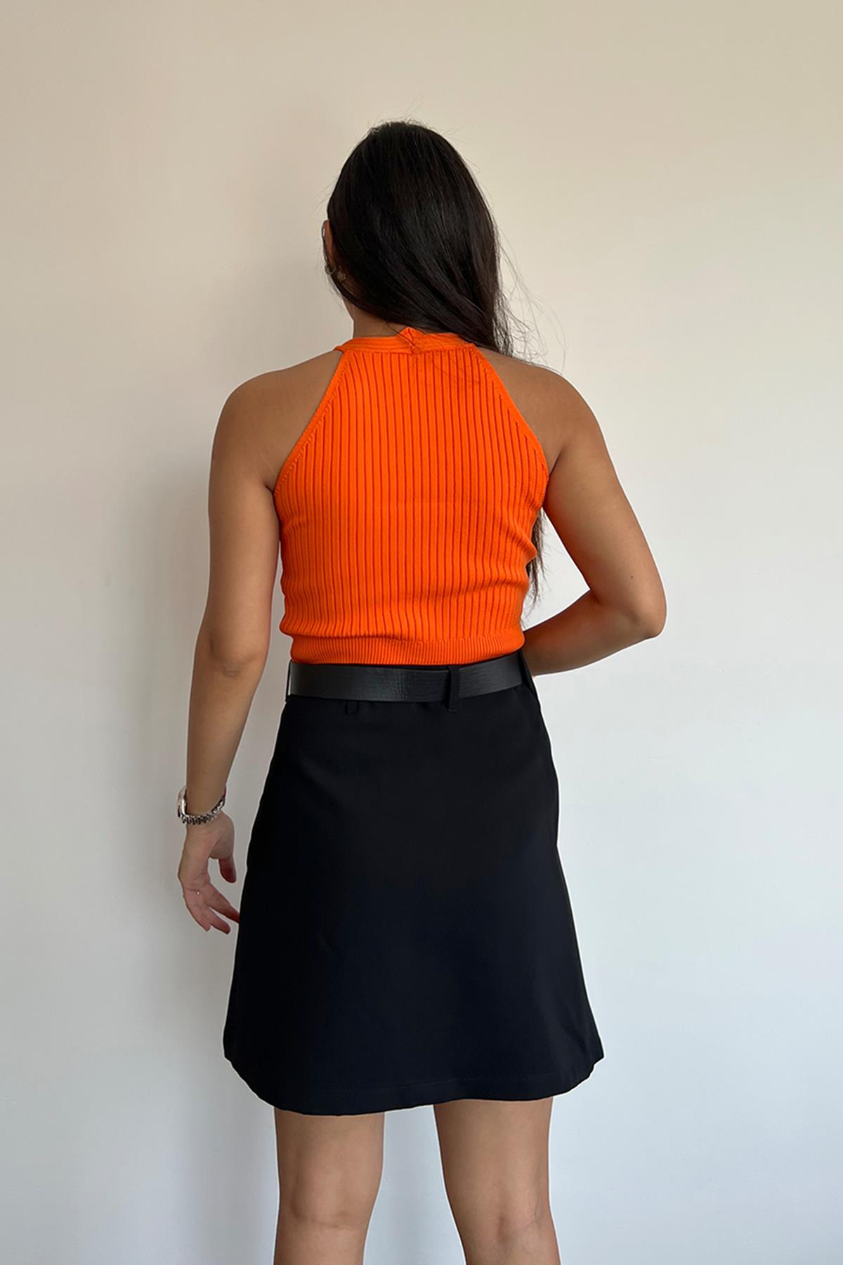 KEMERLİ MİNİ ETEK SİYAH