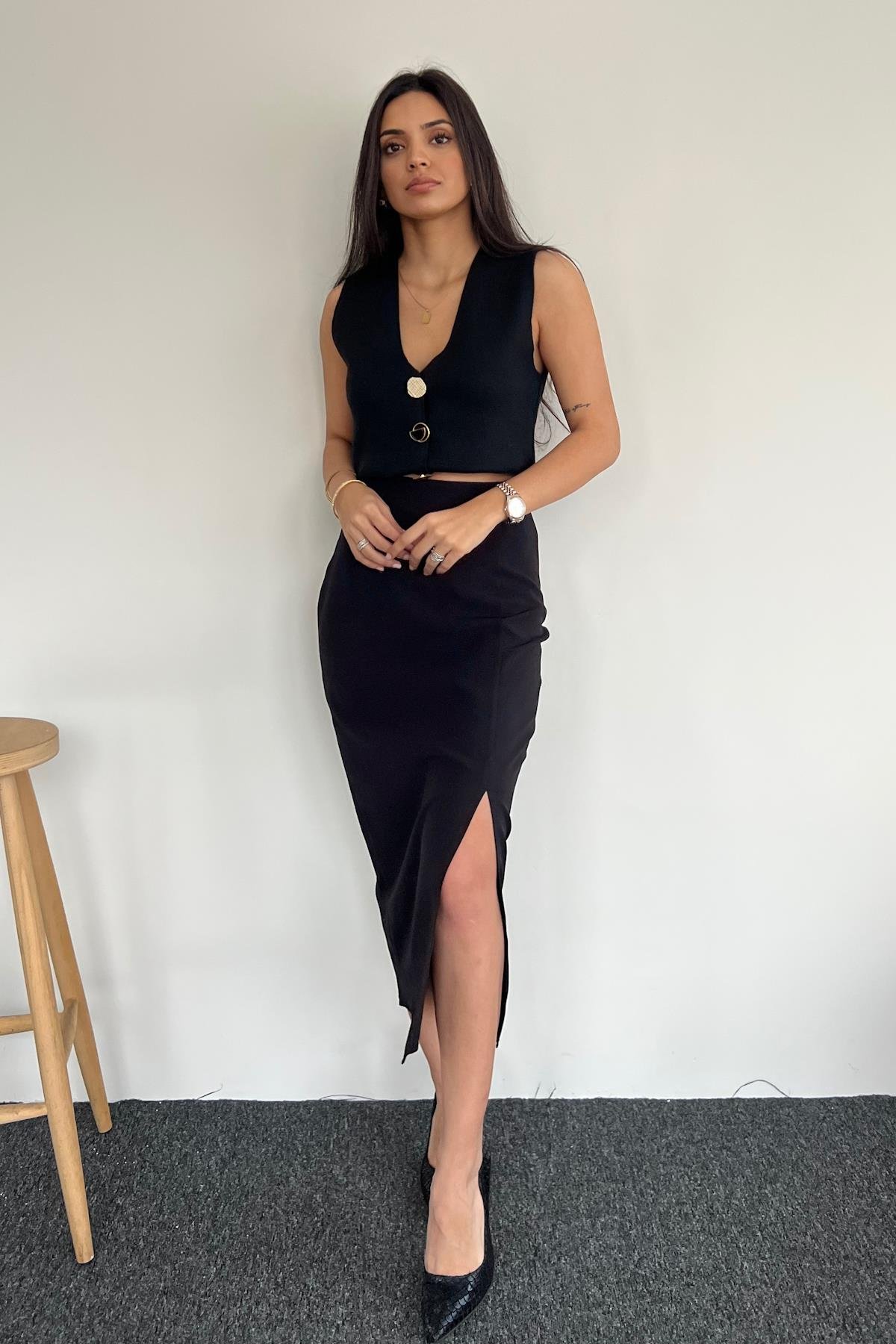 KUMAŞ ETEĞİ YIRTMAÇLI ETEK SİYAH