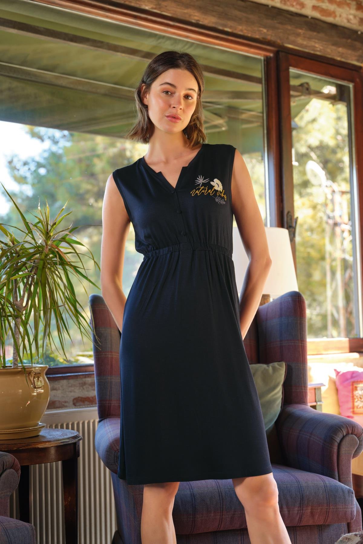 Çiçek ve Yaprak ile Yazı Baskılı 