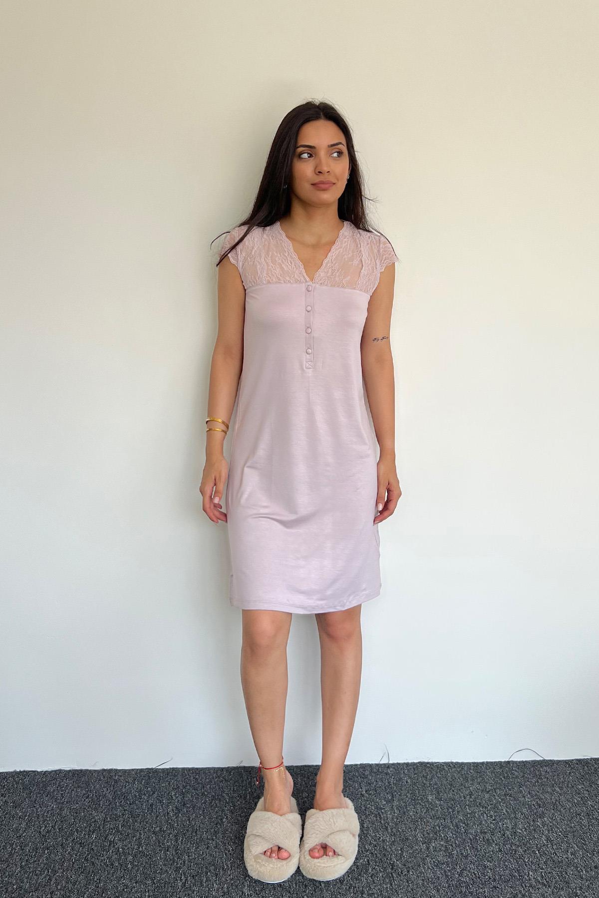 Kolu Omzu ve Yakası Dantelli Önü Düğmeli Gecelik VİZON