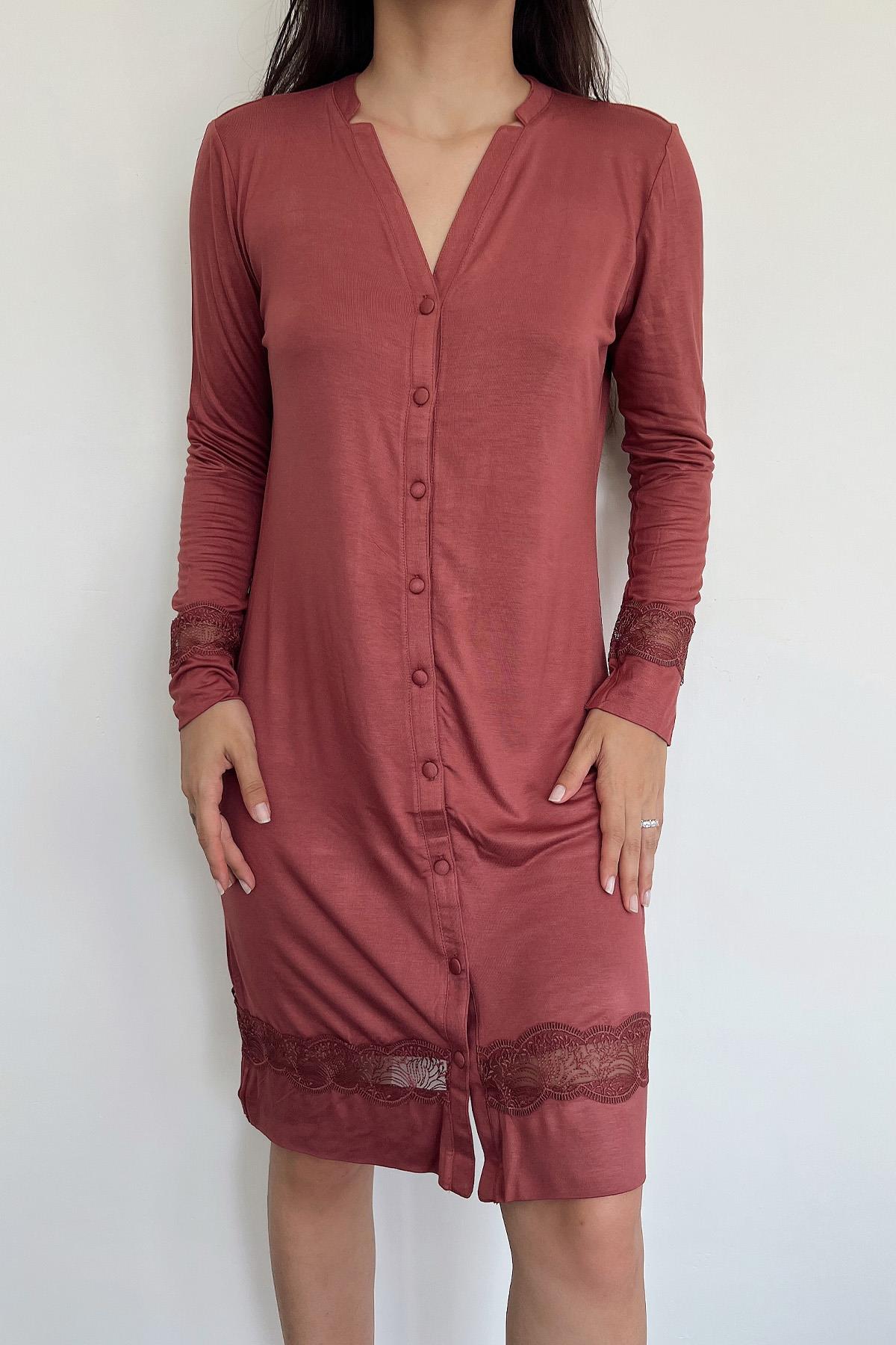 Önü Boydan Düğmeli Dantel Detaylı V Yakalı Gecelik KİREMİT