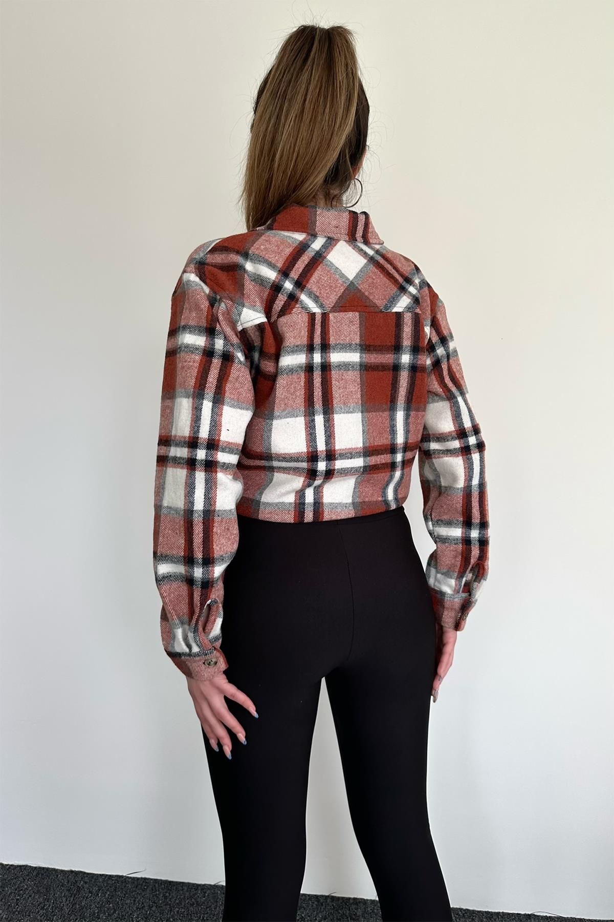 РЕГУЛИРУЕМАЯ ПОЯСНАЯ РУБАШКА