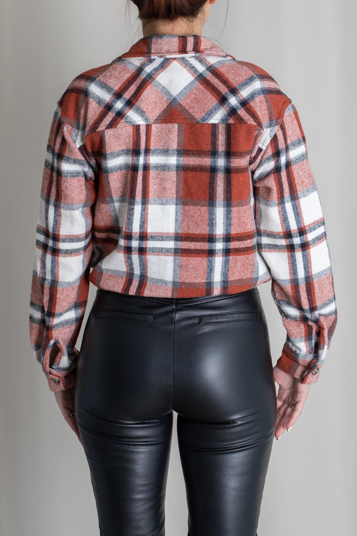 РЕГУЛИРУЕМАЯ ПОЯСНАЯ РУБАШКА