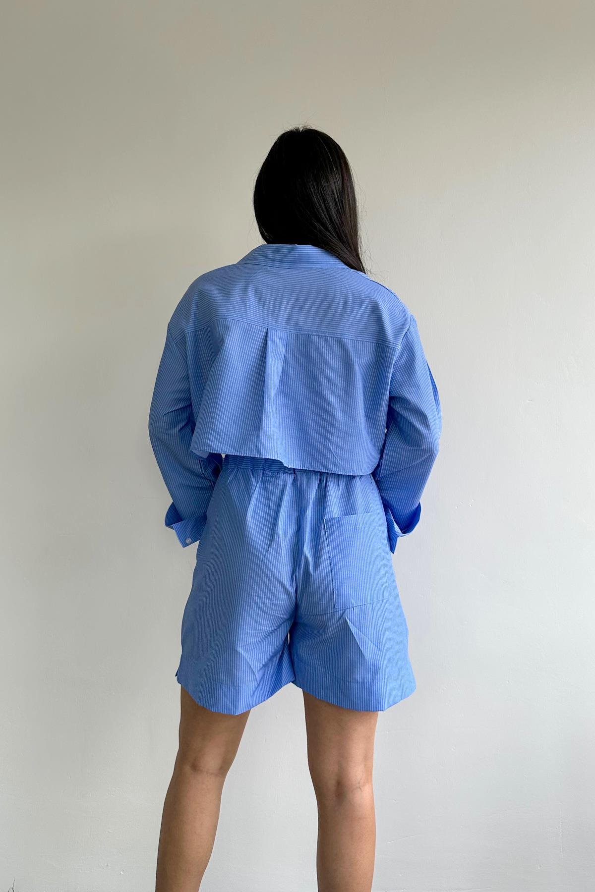 قميص قصير مخطط