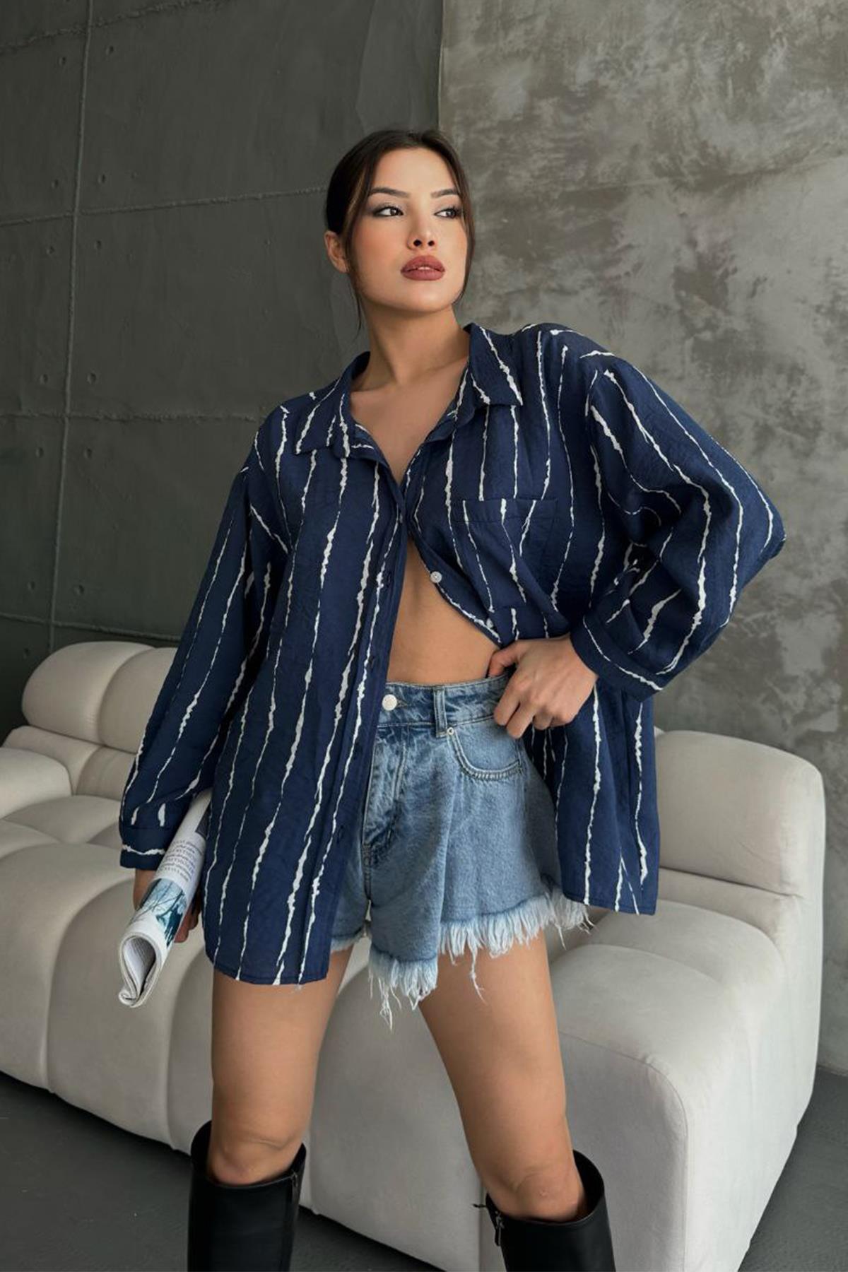 ÇİZGİLİ OVERSİZE GÖMLEK LACİVERT