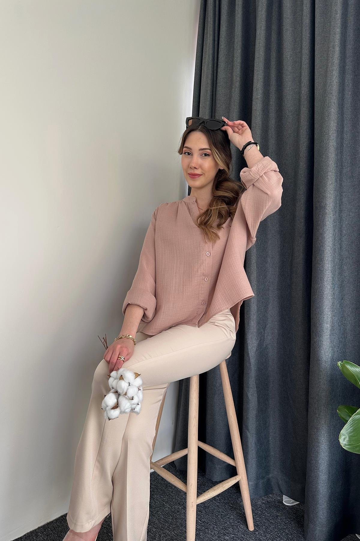 LEINENHEMD MIT RICHTERKRAGEN