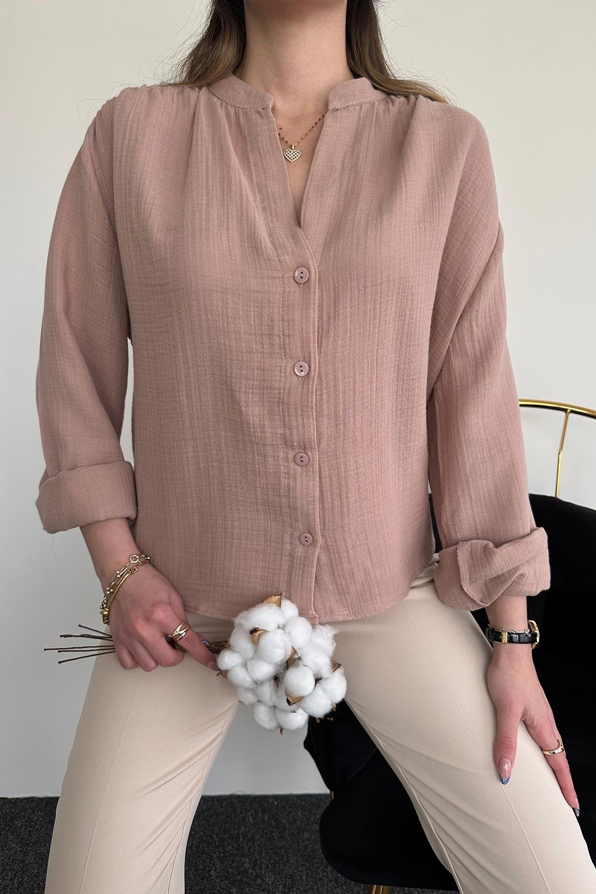 LEINENHEMD MIT RICHTERKRAGEN