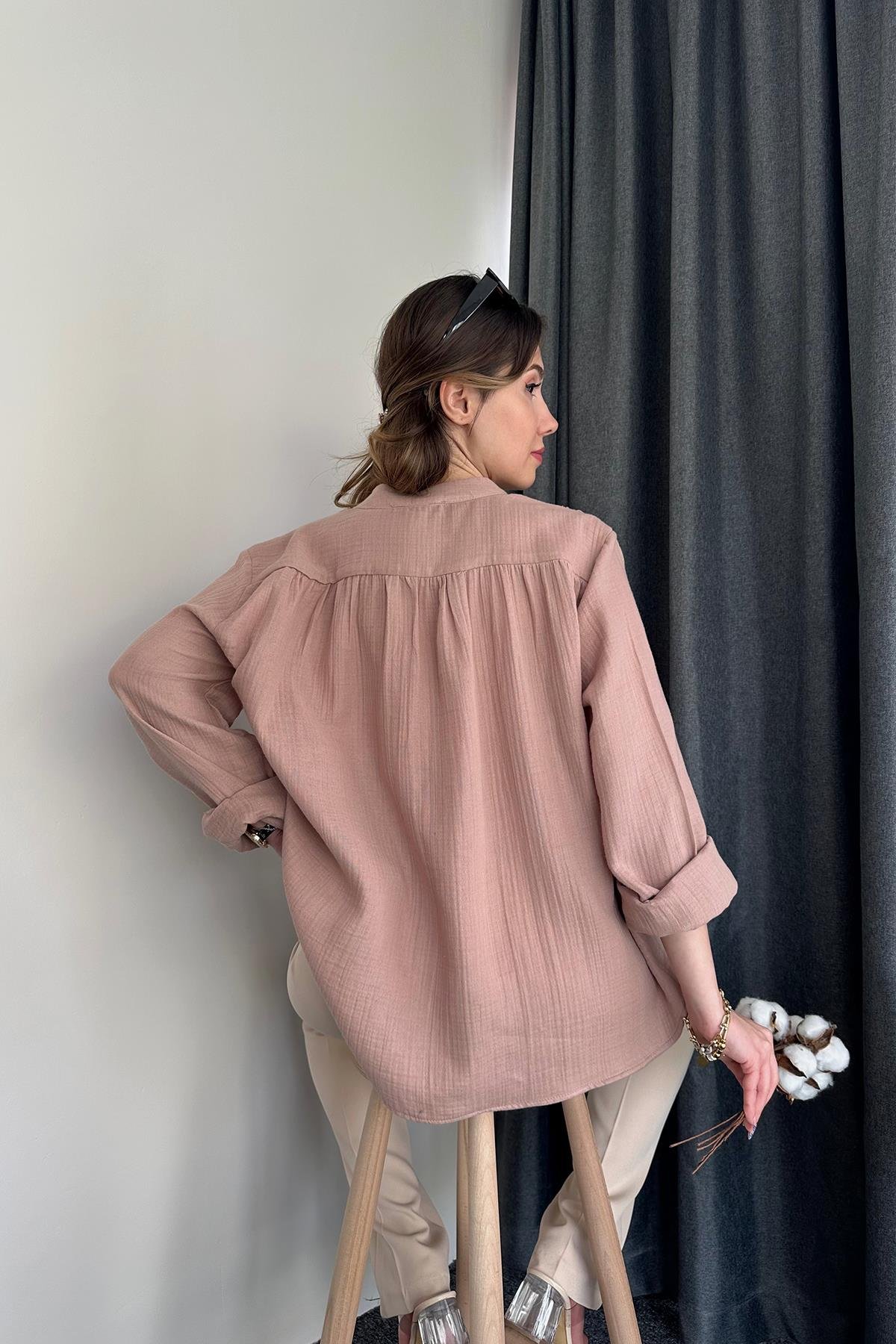 LEINENHEMD MIT RICHTERKRAGEN