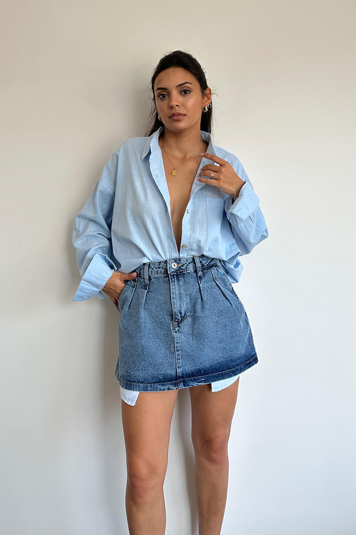 قميص كتان بأكمام مفصلة