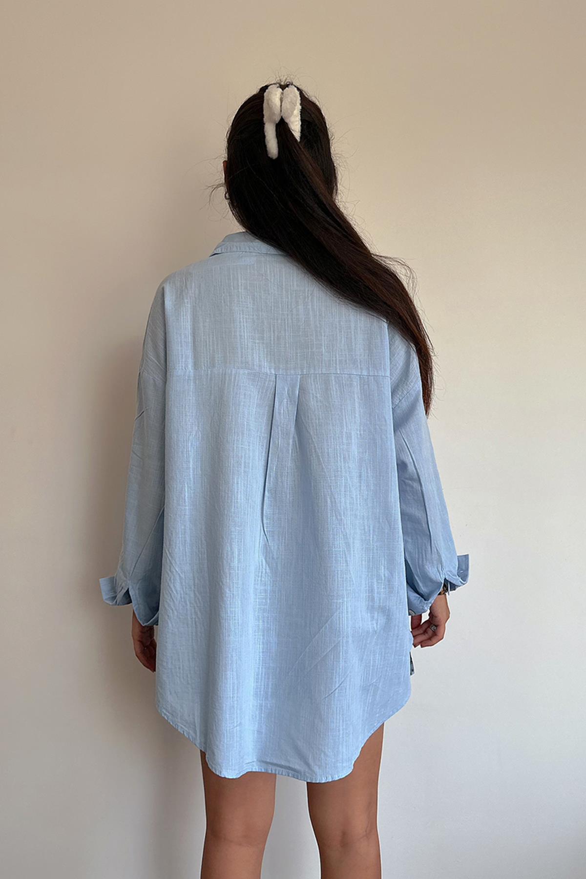 قميص كتان بأكمام مفصلة