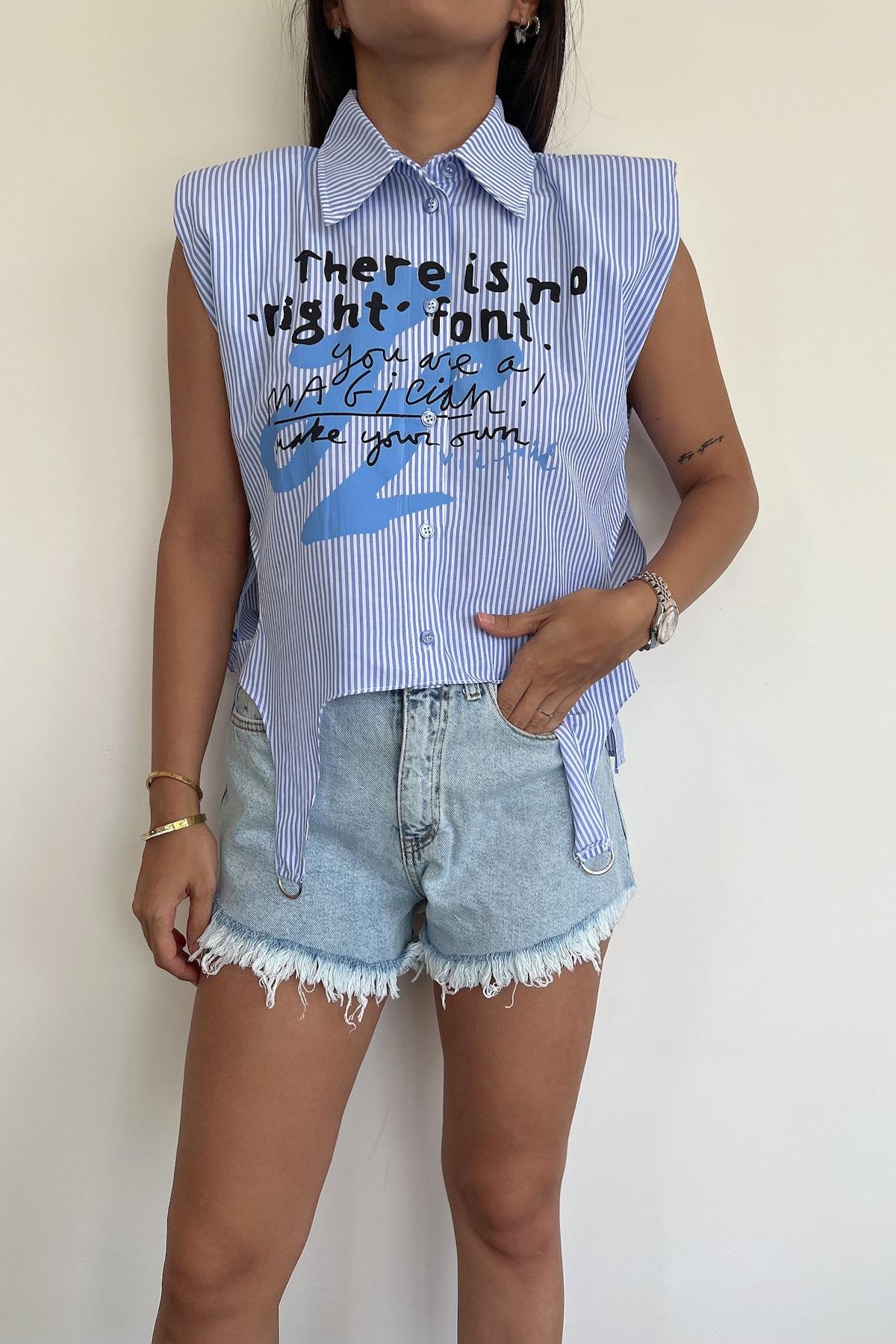 РУБАШКА С НУЛЕВЫМ РУКАВАМИ С ПРИНТОМ ПЕРЕДНИМ И УПЛОТНЕННЫМИ ПЛЕЧАМИ