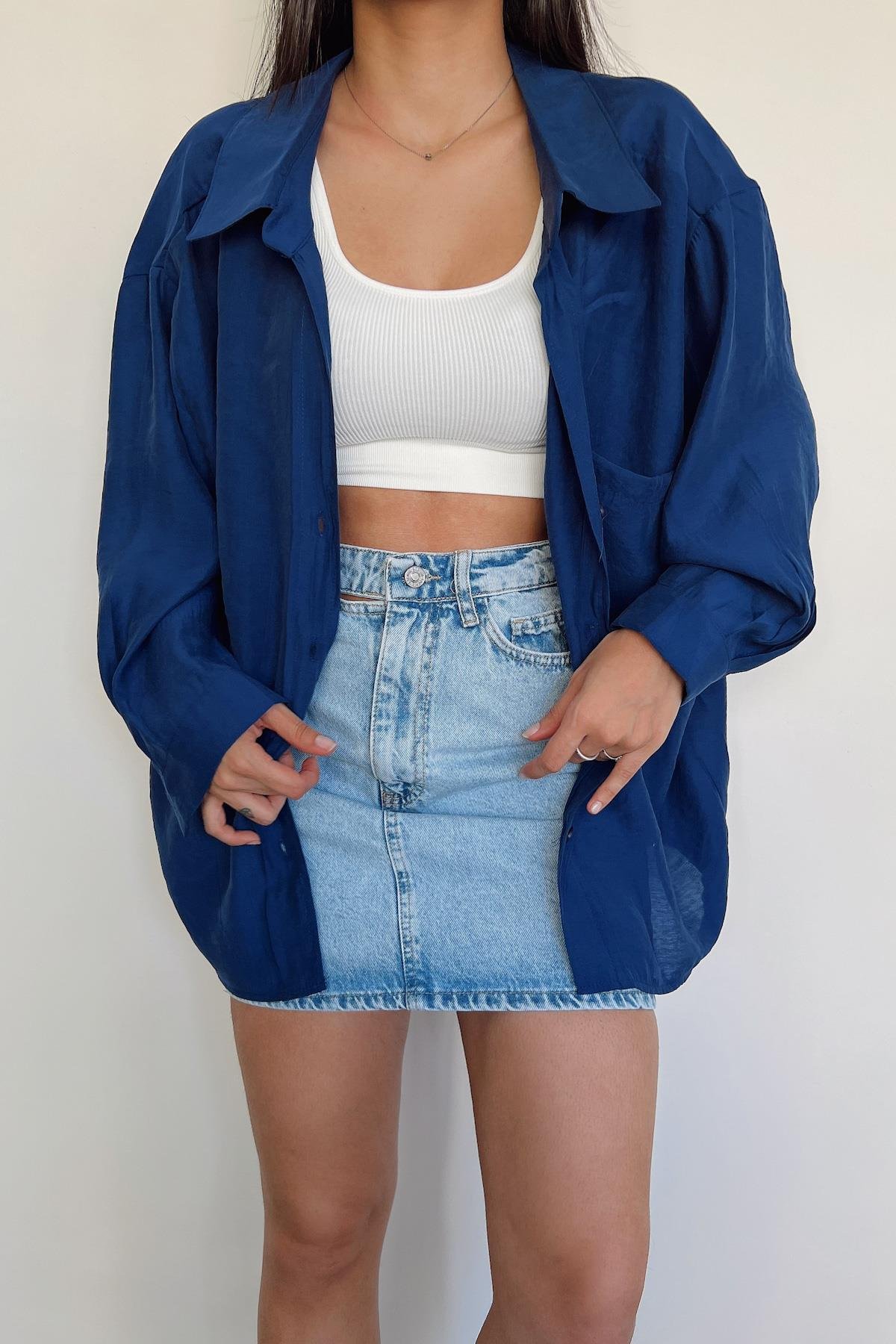 قميص كبير الحجم بأكتاف منخفضة